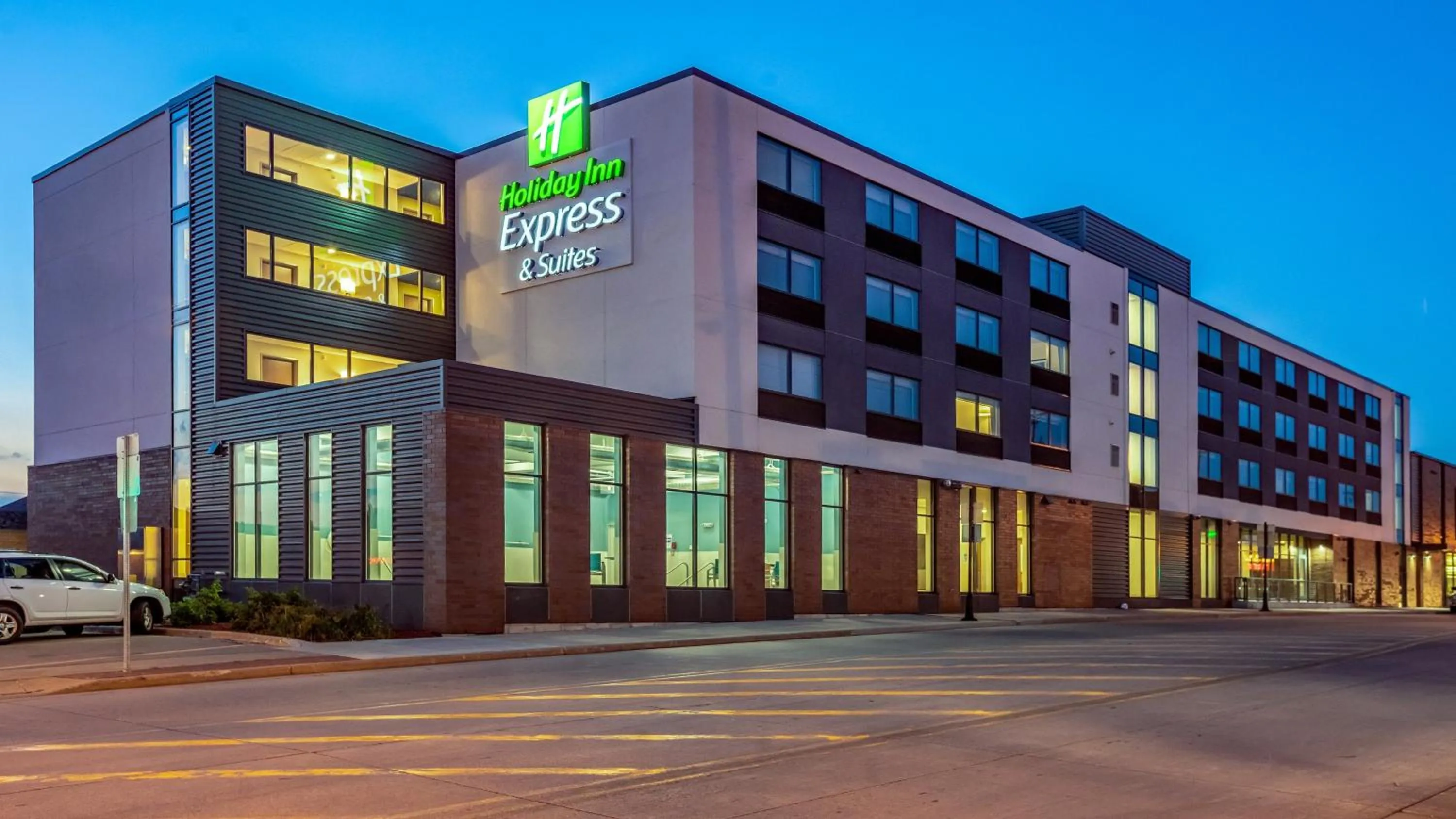 Property building in Holiday Inn Express & Suites Platteville by IHG