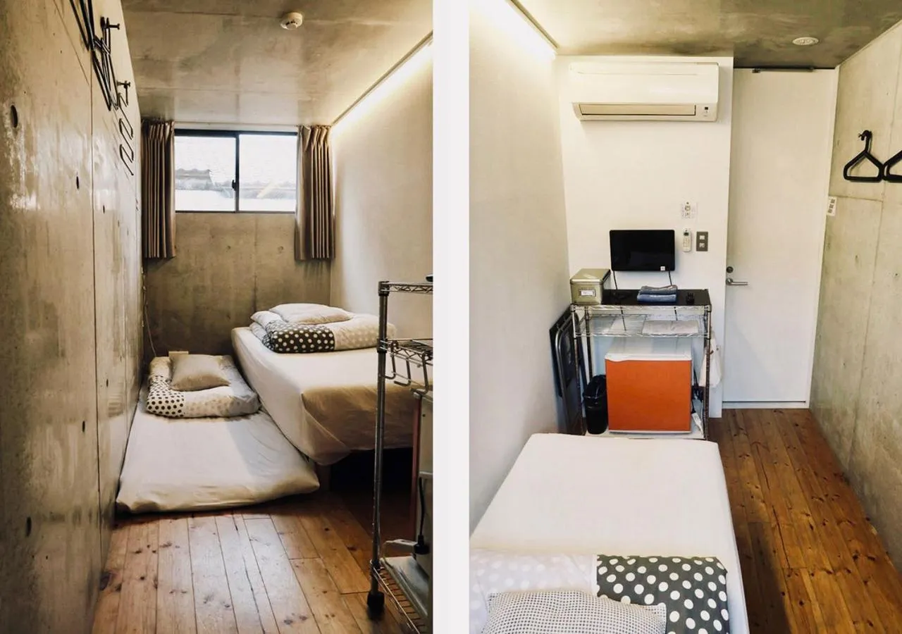 Photo of the whole room in Kangaroo Hotel