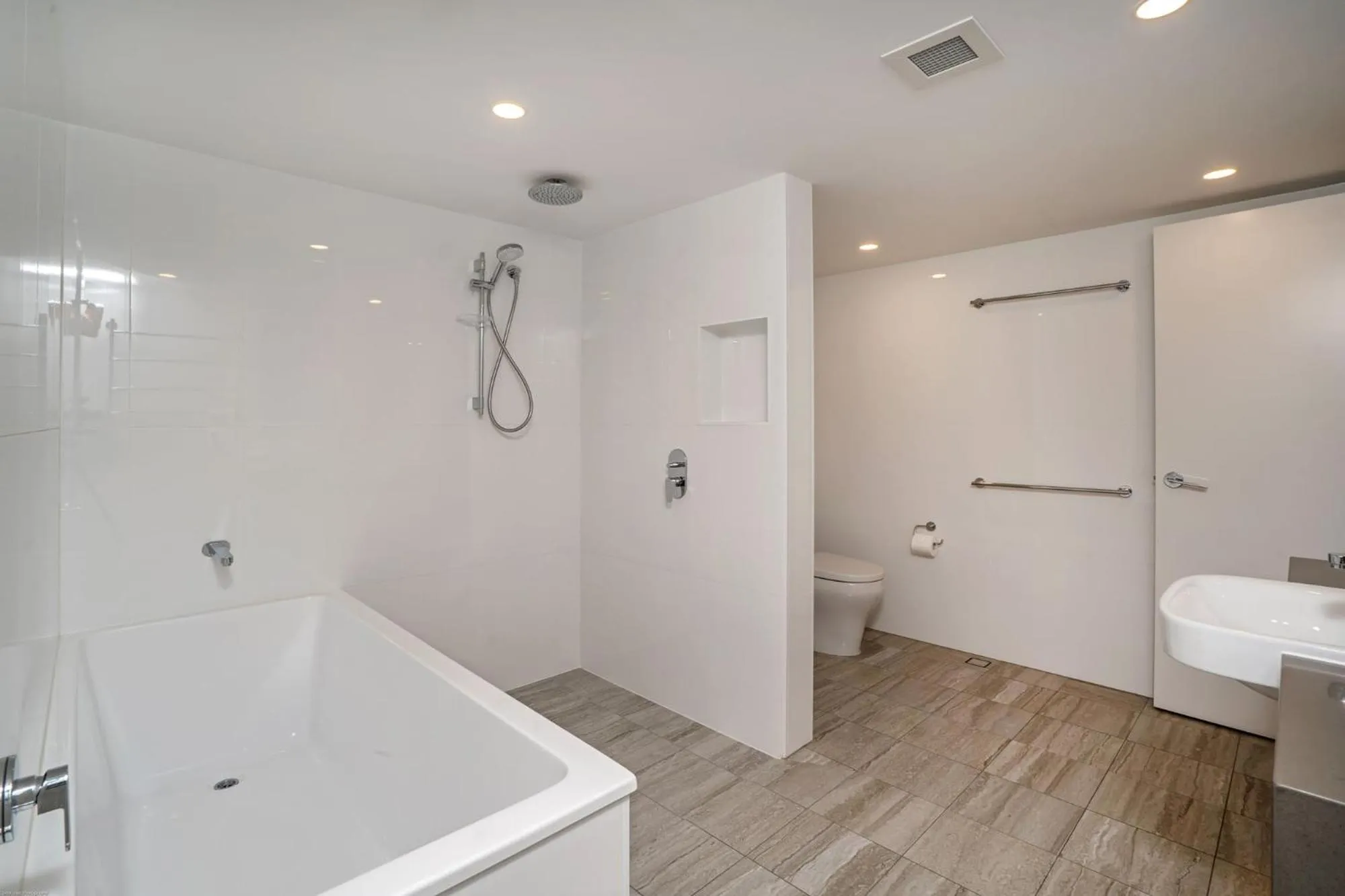 Shower in Dorchester On The Beach