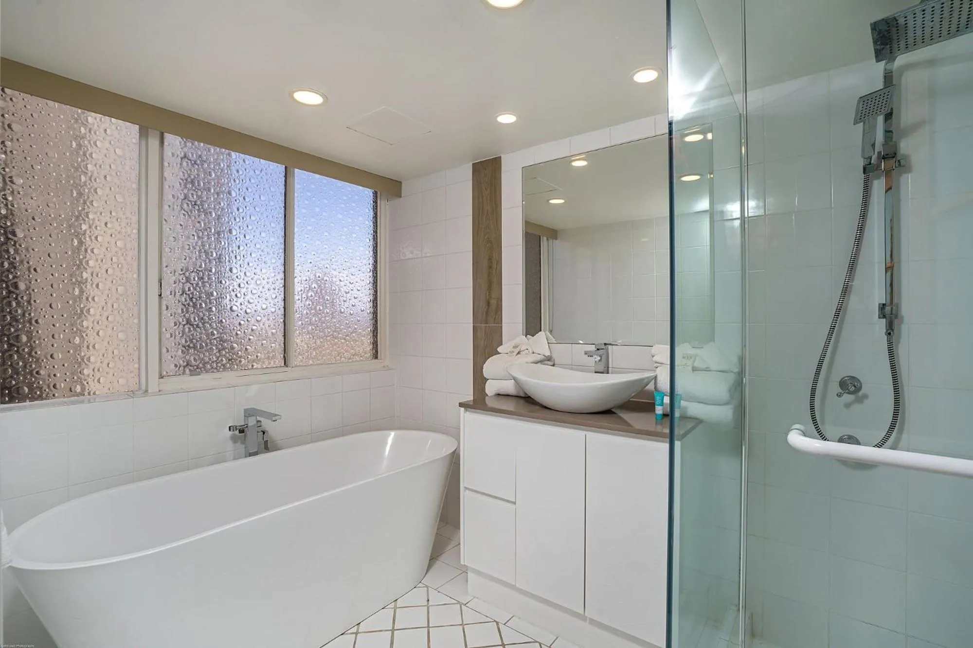 Shower in Dorchester On The Beach