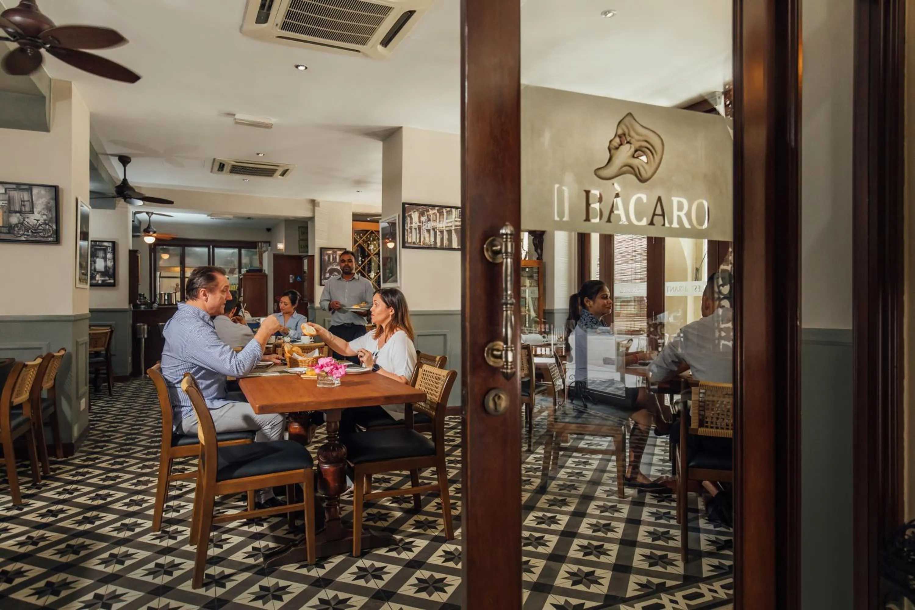 Restaurant/places to eat in Campbell House