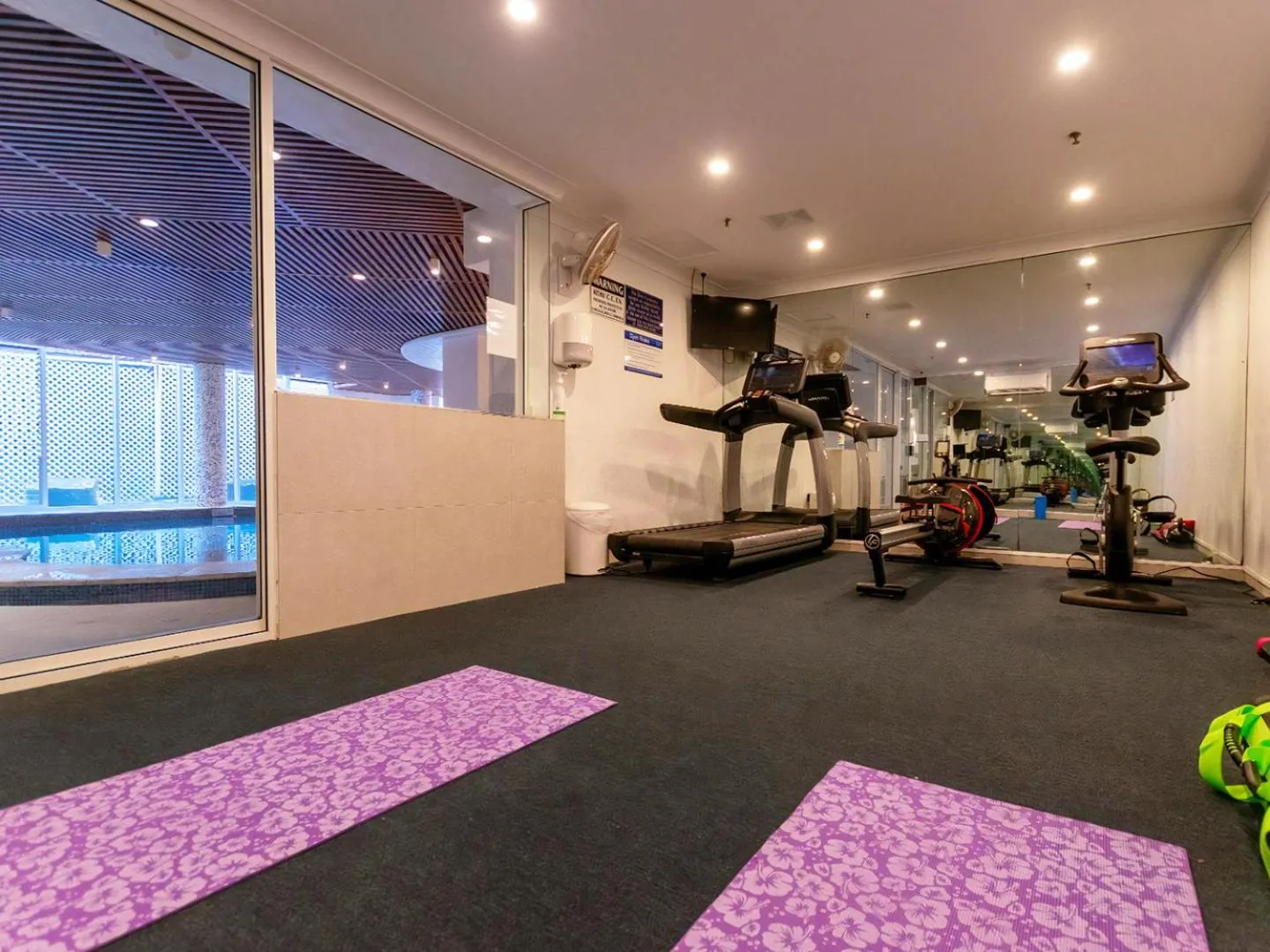 Fitness centre/facilities in Aegean Apartments Surfers Paradise