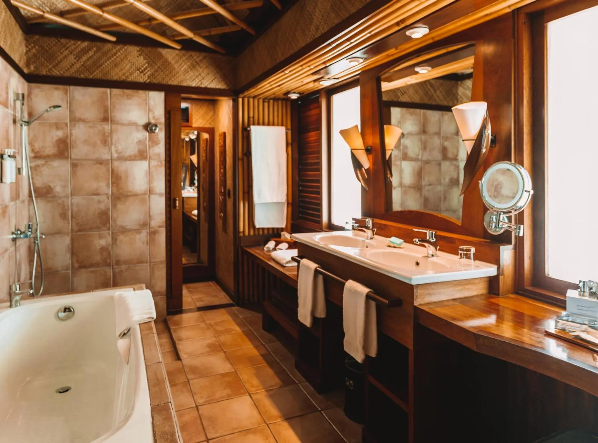 Photo of the whole room in InterContinental Bora Bora Le Moana Resort by IHG