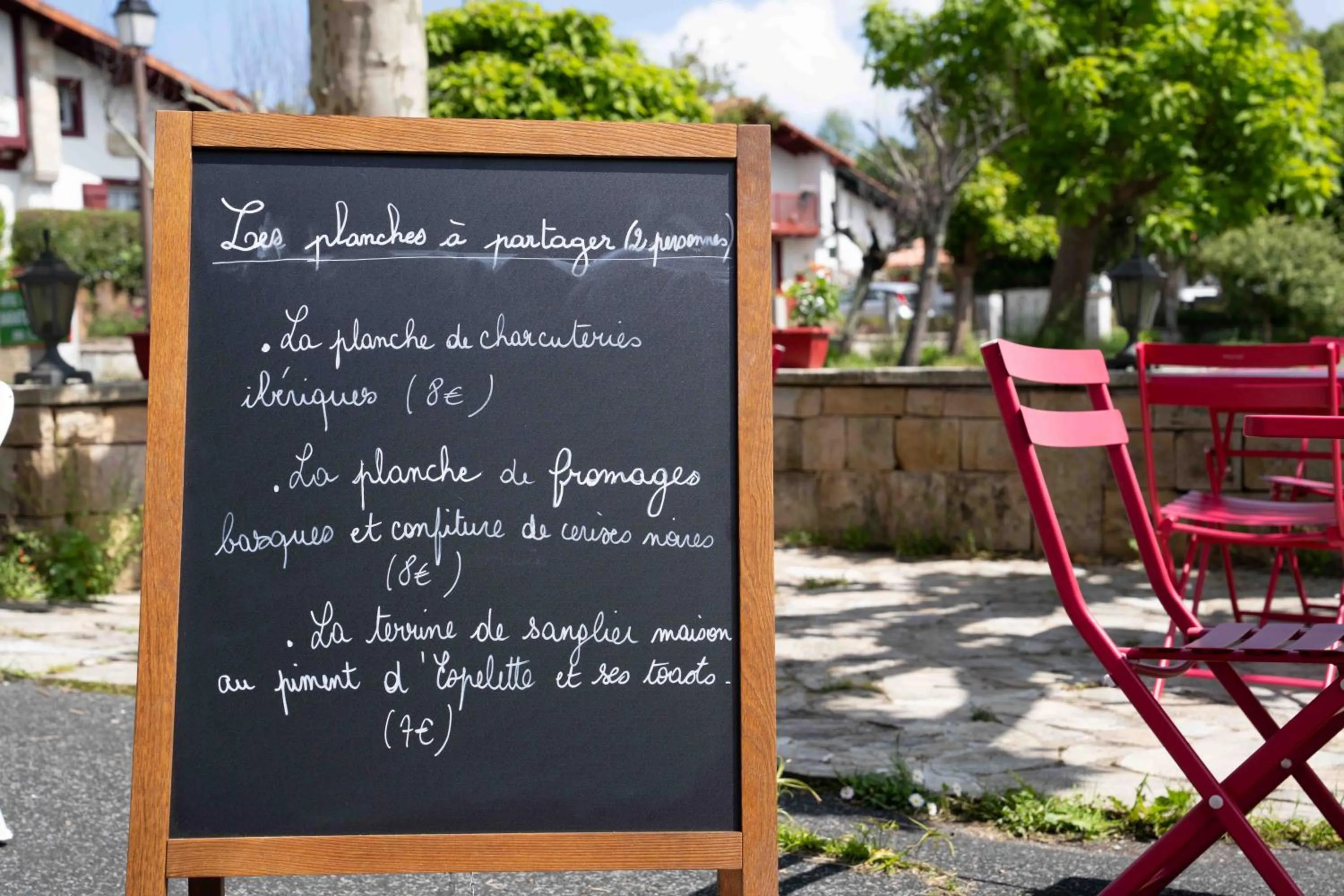 Logis Hôtel Baratxartea