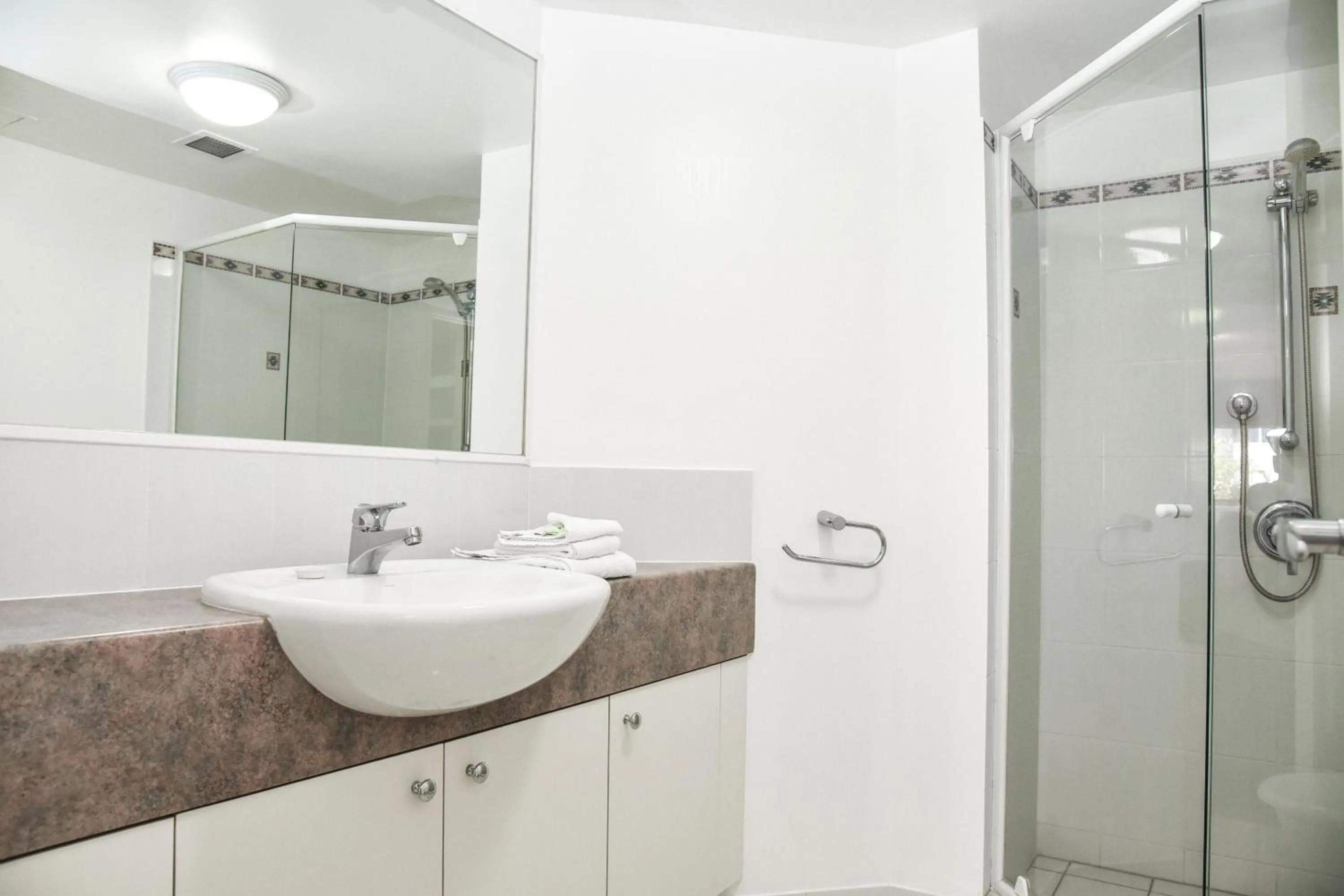 Bathroom in Founda Gardens Apartments