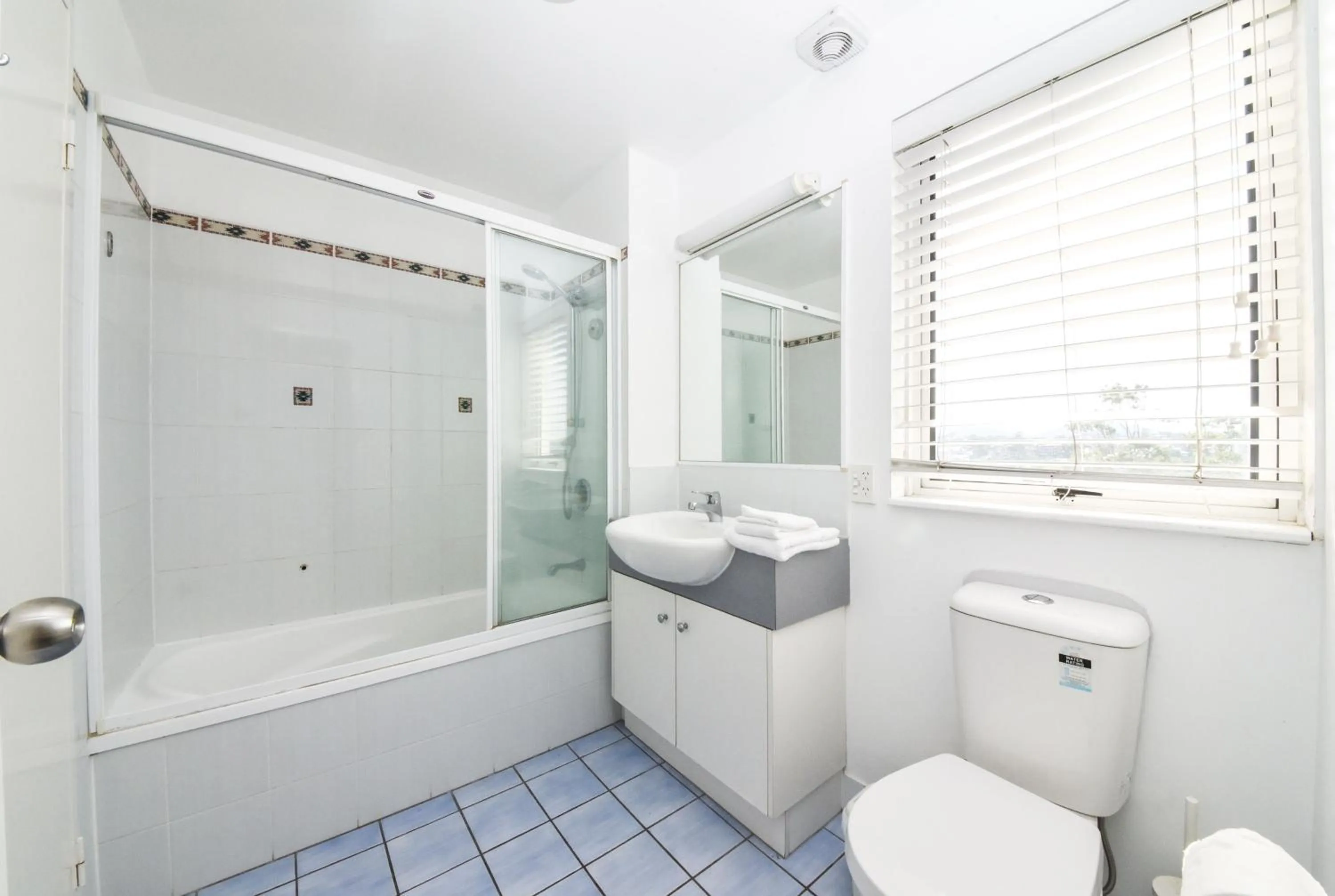 Bathroom in Founda Gardens Apartments