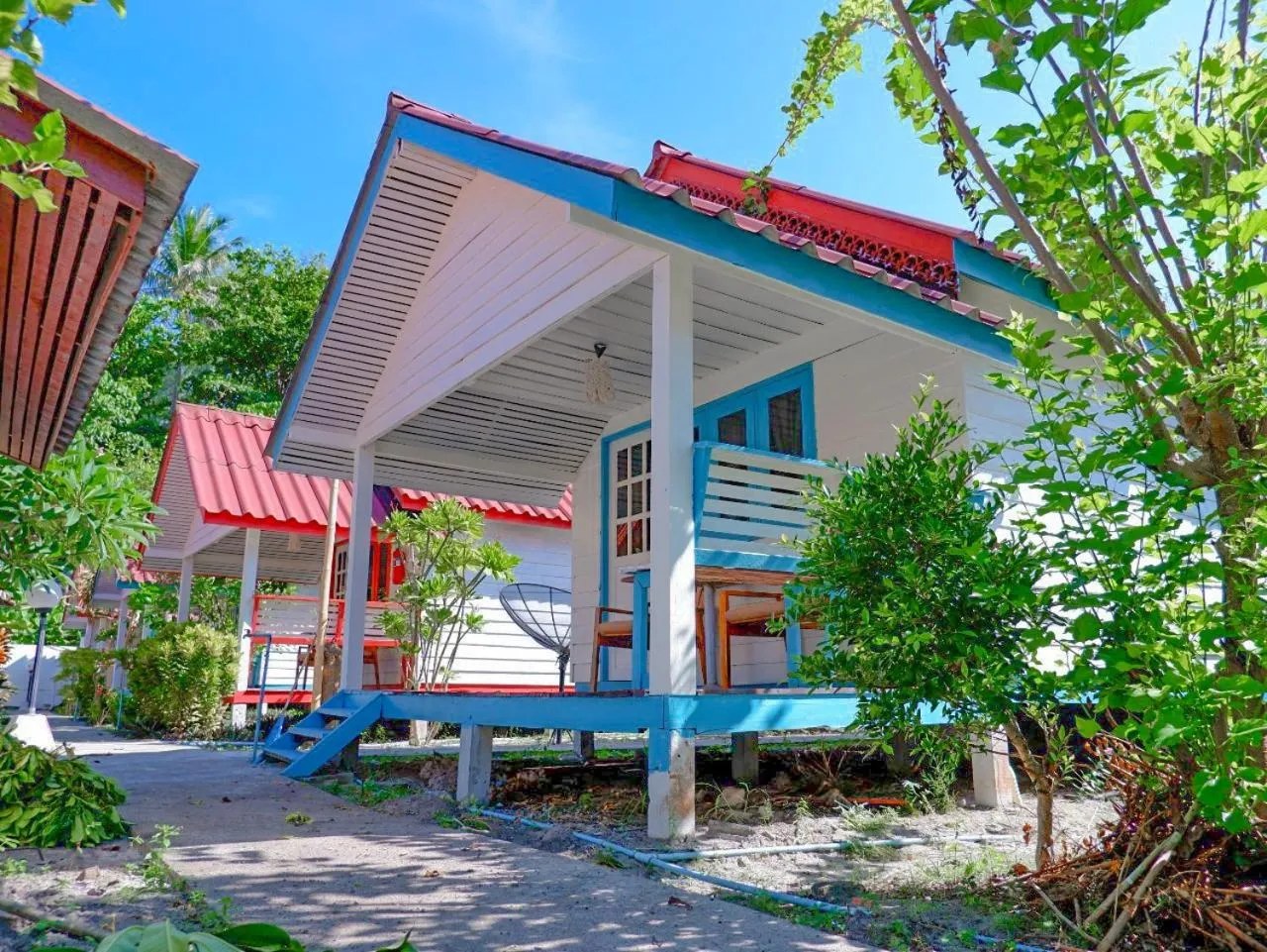 Property building in Lipe Power Beach Resort