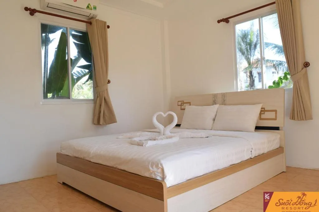 Bed in Suoi Hong Resort