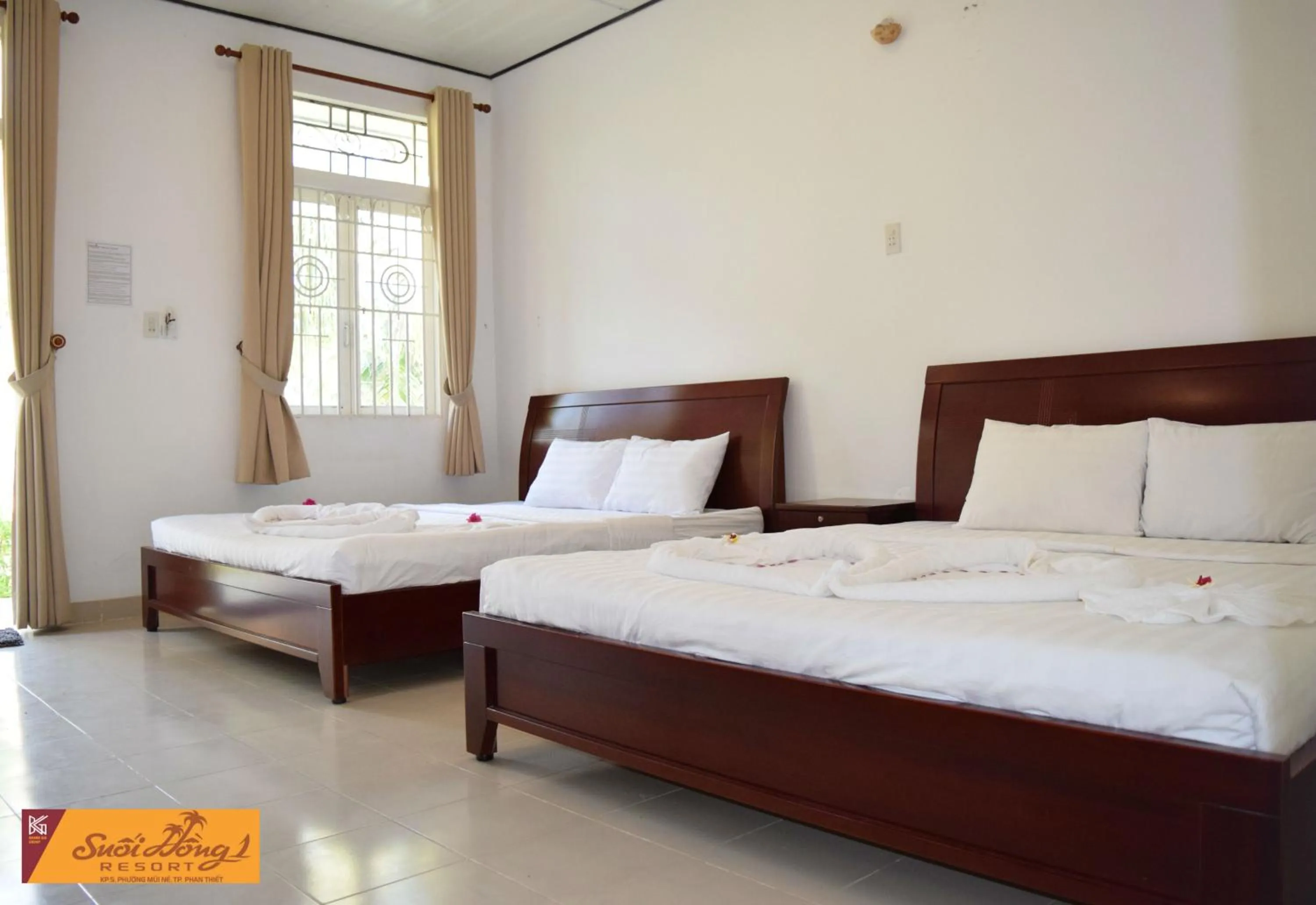 Bed in Suoi Hong Resort