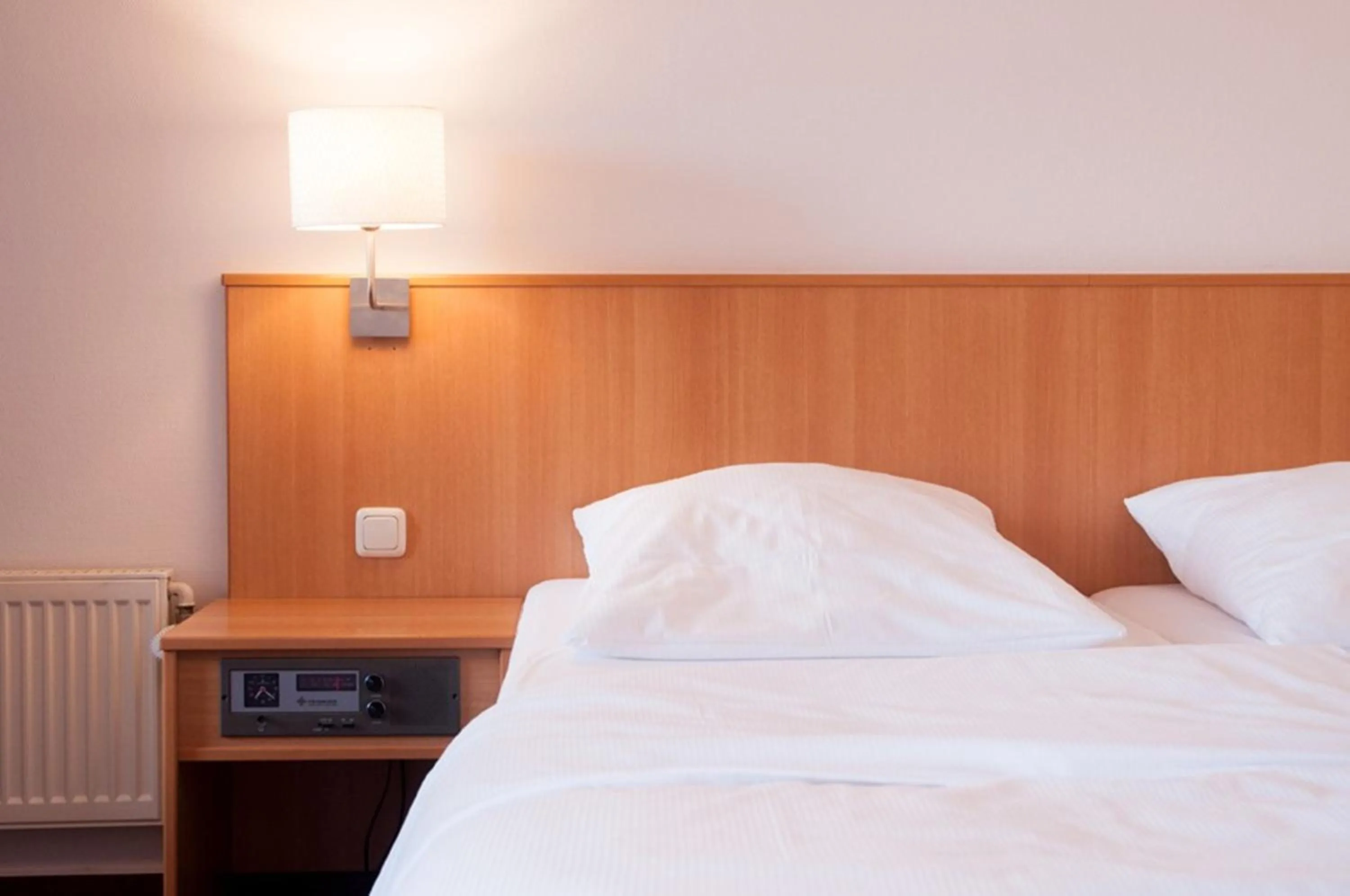 Photo of the whole room, Bed in Angler Hof