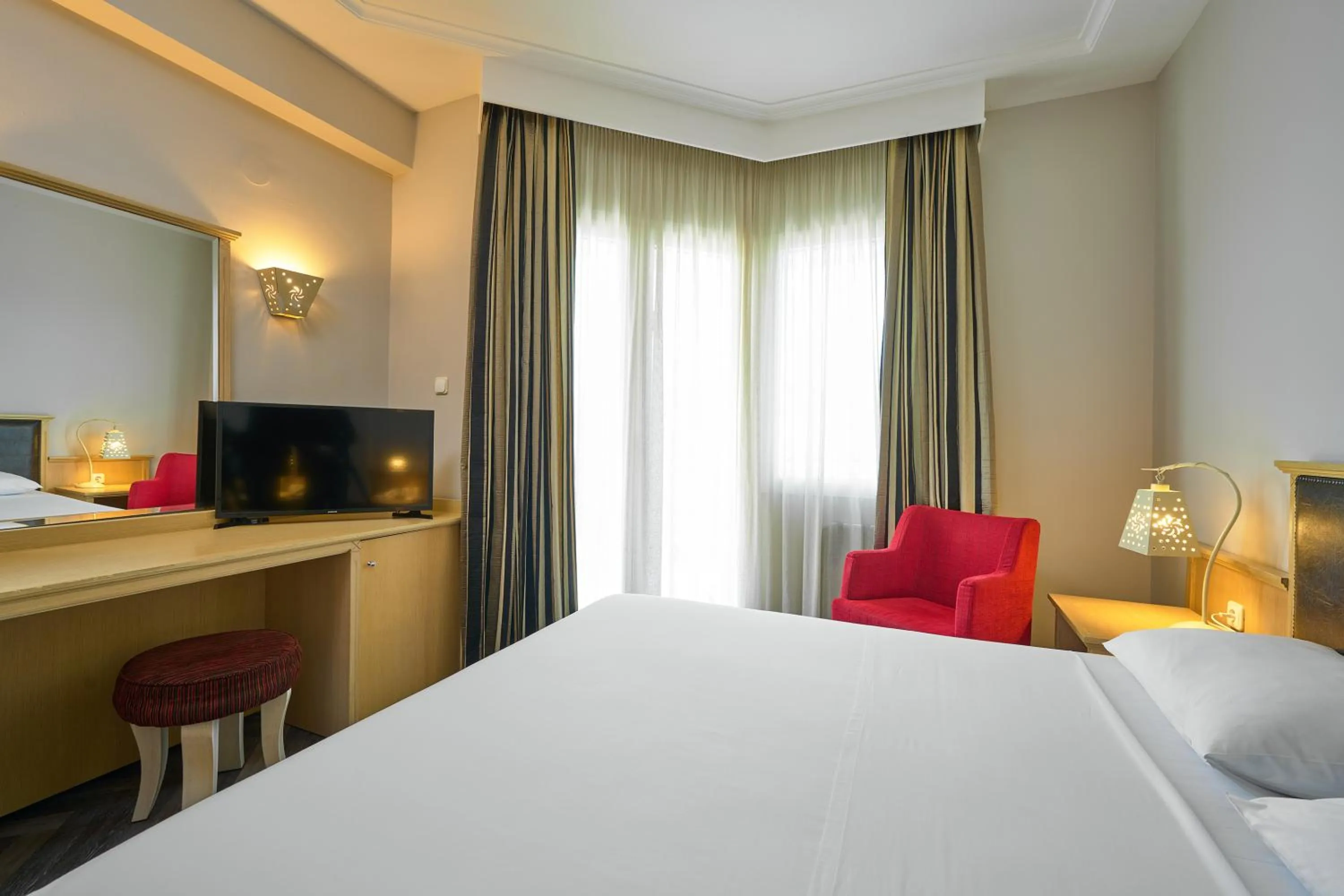 Photo of the whole room, Bed in Iris Hotel