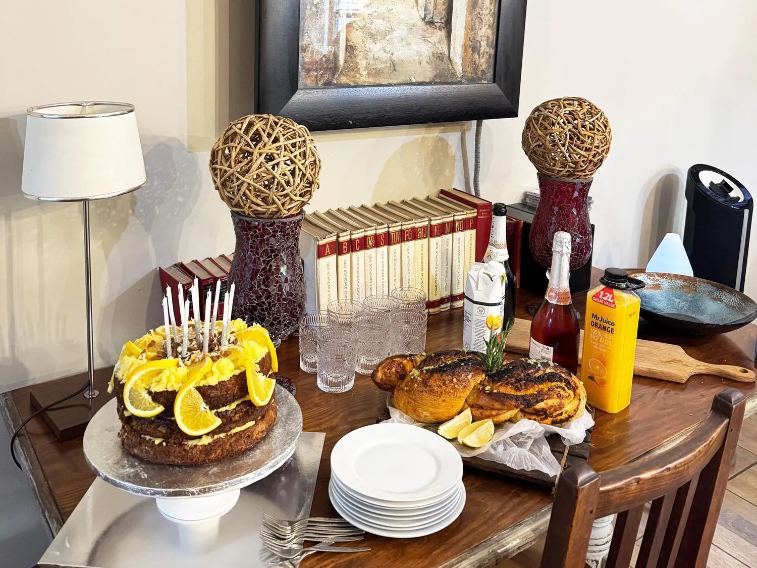 Dining area in 59 On True North Guest Rooms