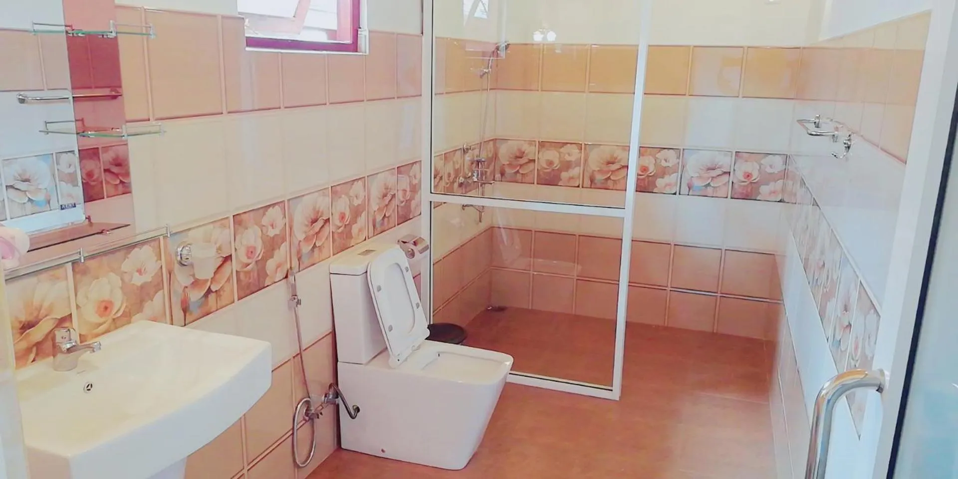 Bathroom in Ella Red Rock