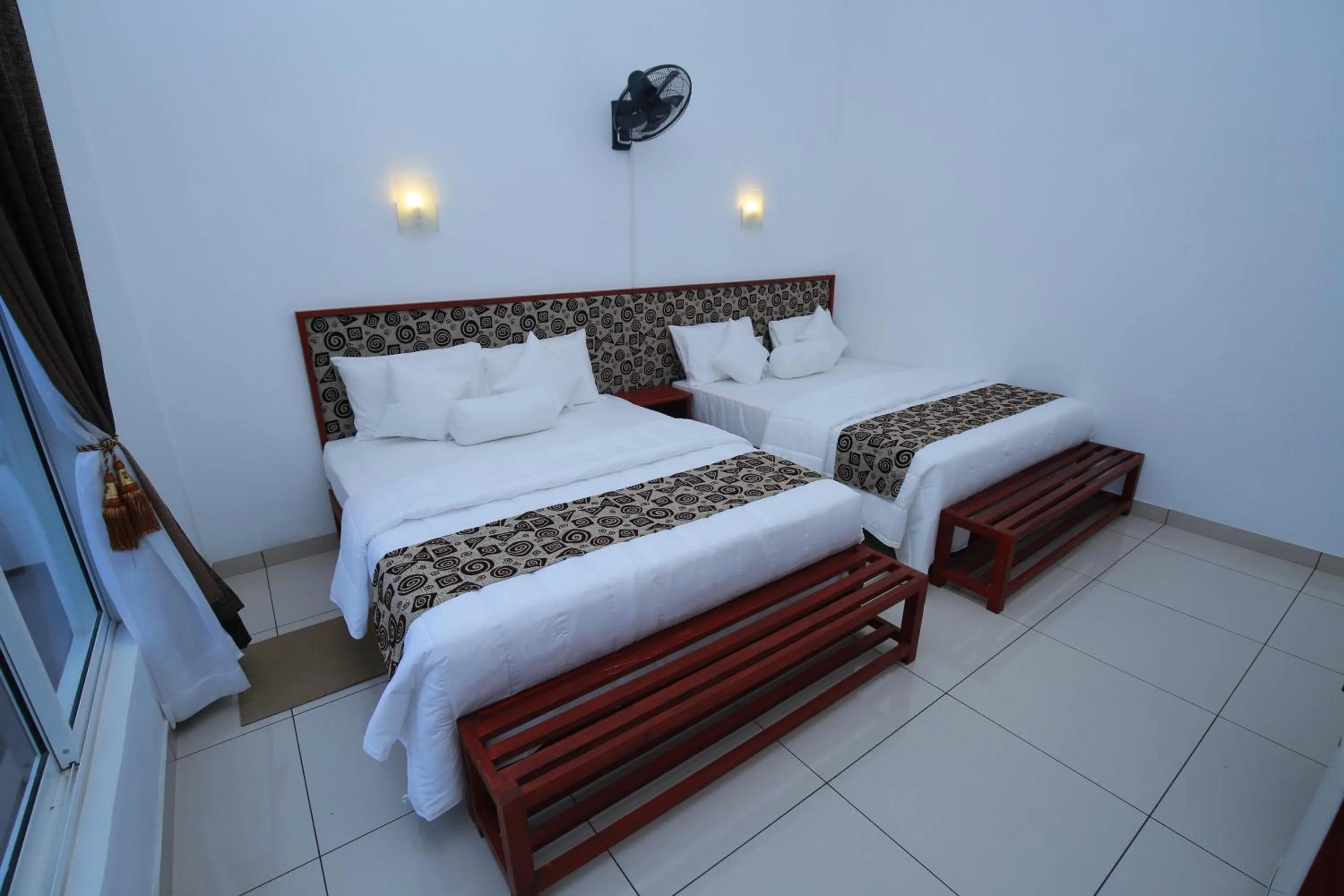 Bedroom, Bed in Ella Red Rock