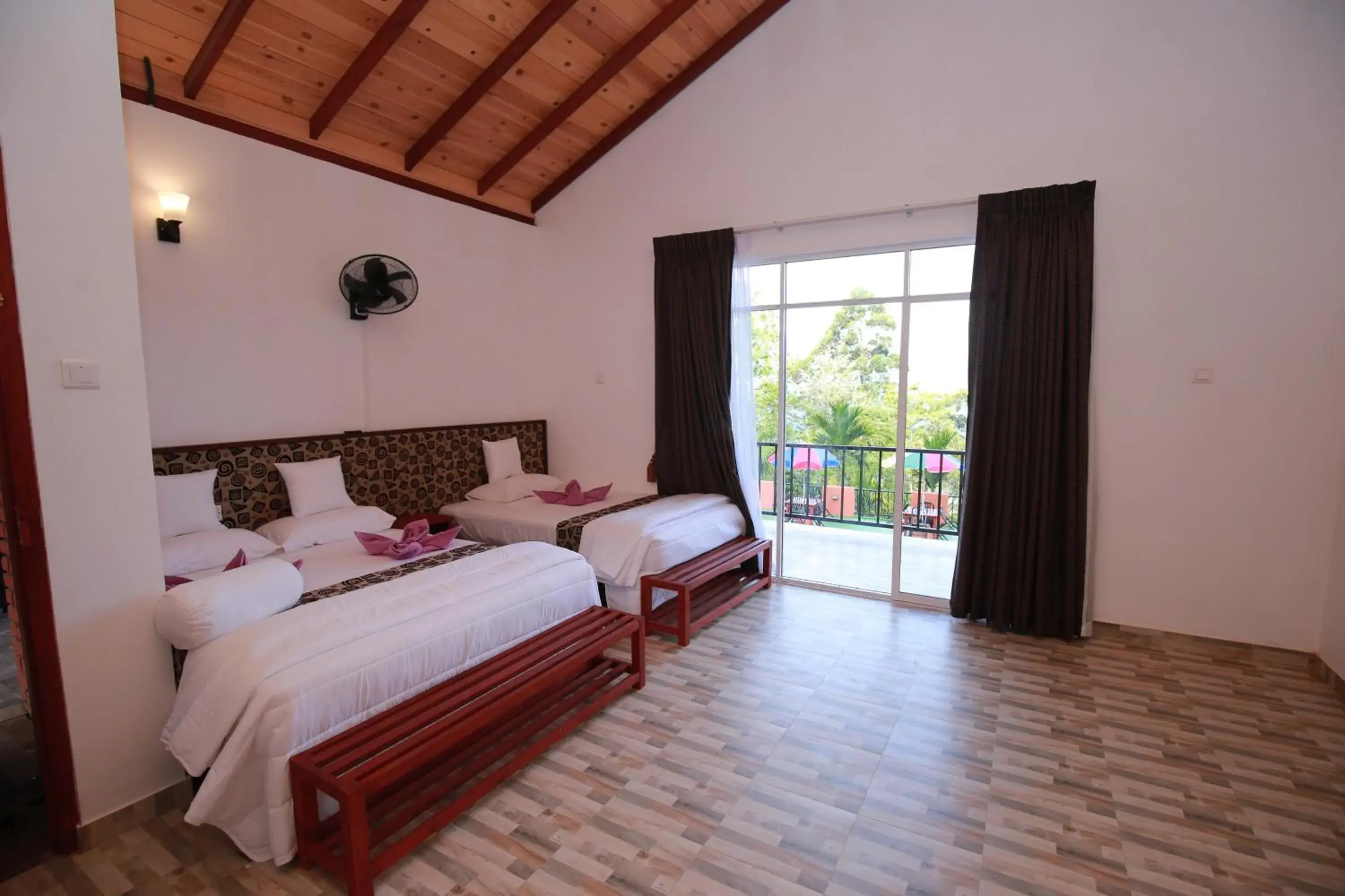 Deluxe King Room with Ella Rock View - single occupancy in Ella Red Rock Deluxe King Room with Ella Rock View - single occupancy in Ella Red Rock