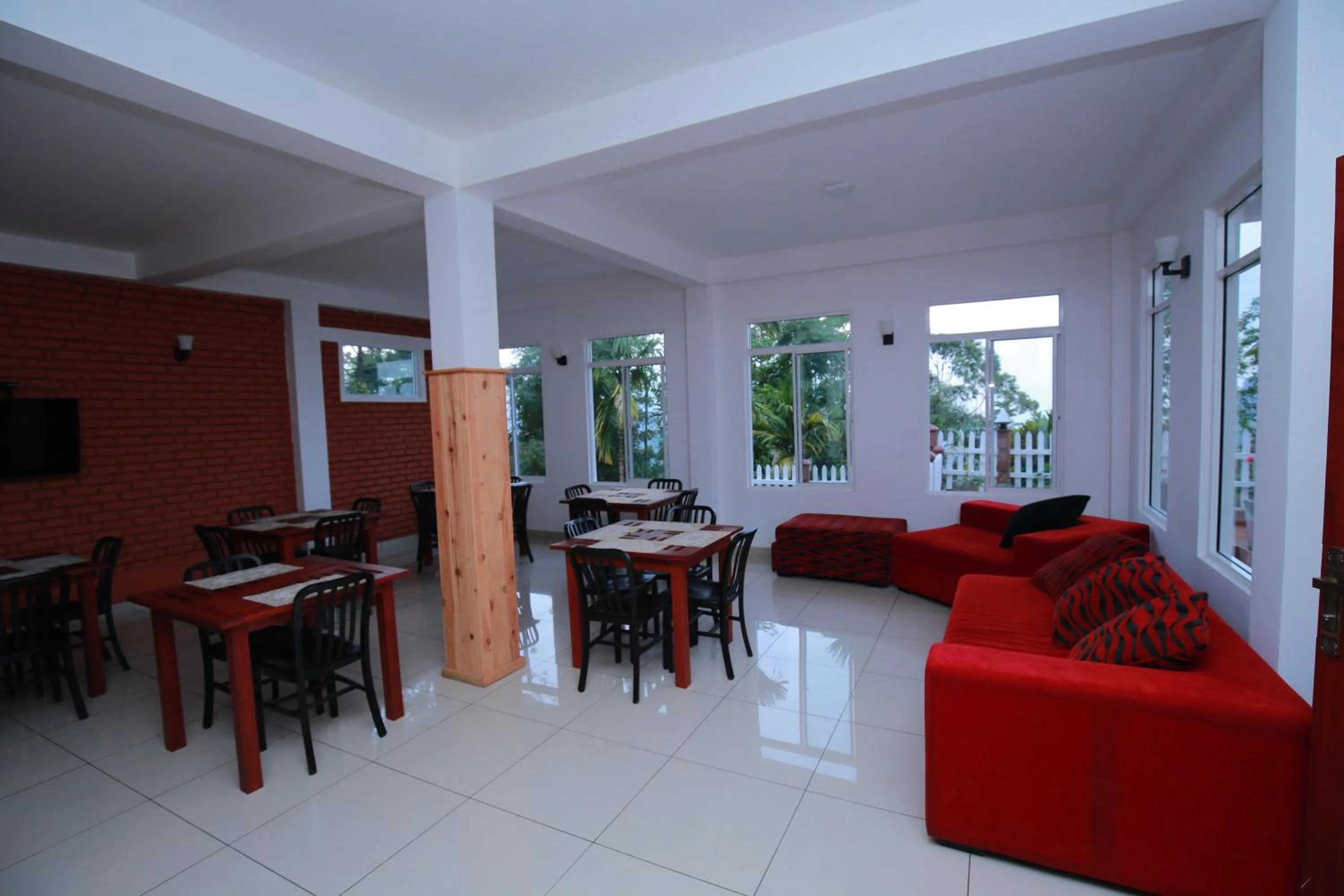 Seating area in Ella Red Rock