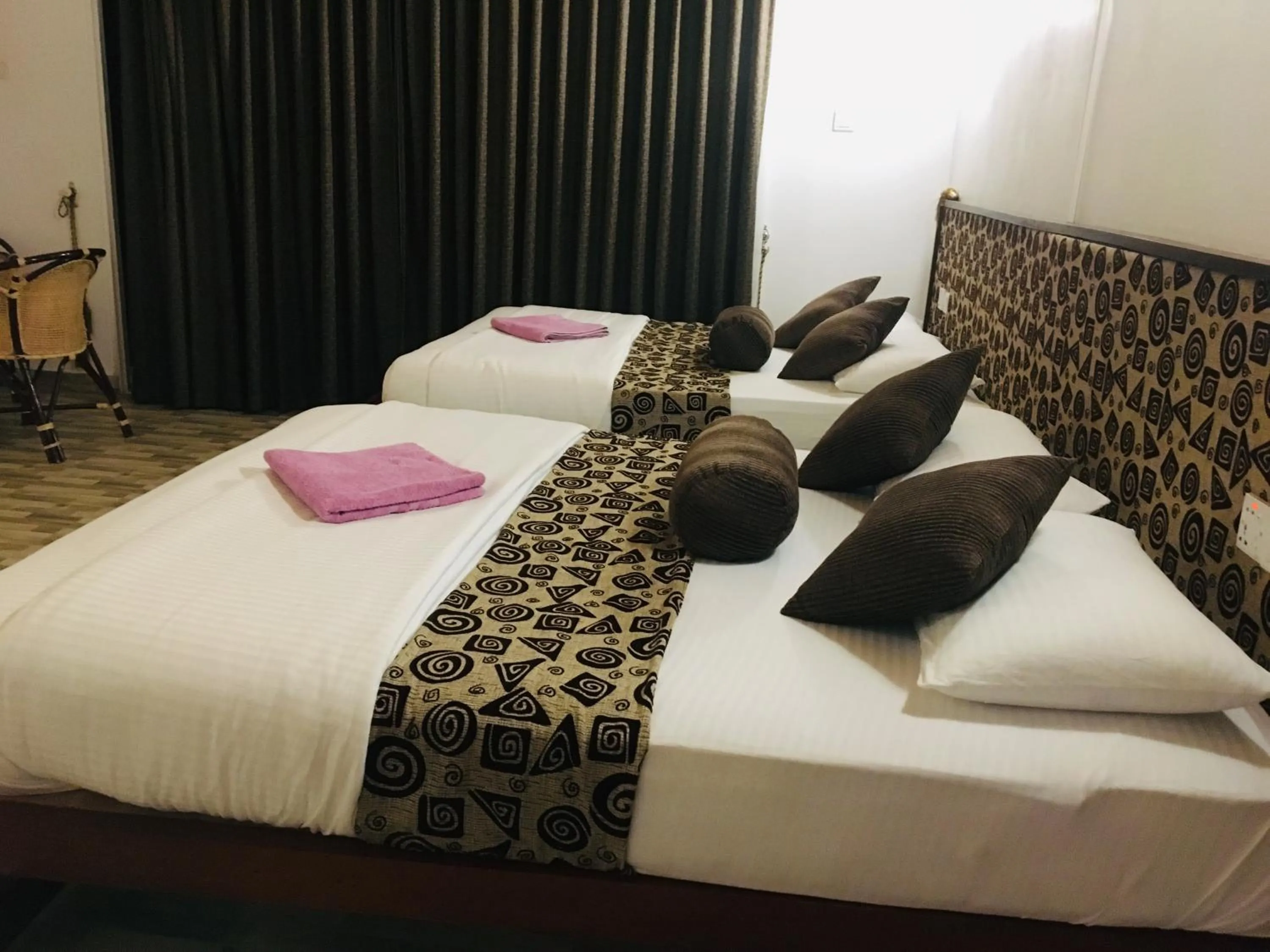 Bedroom, Bed in Ella Red Rock