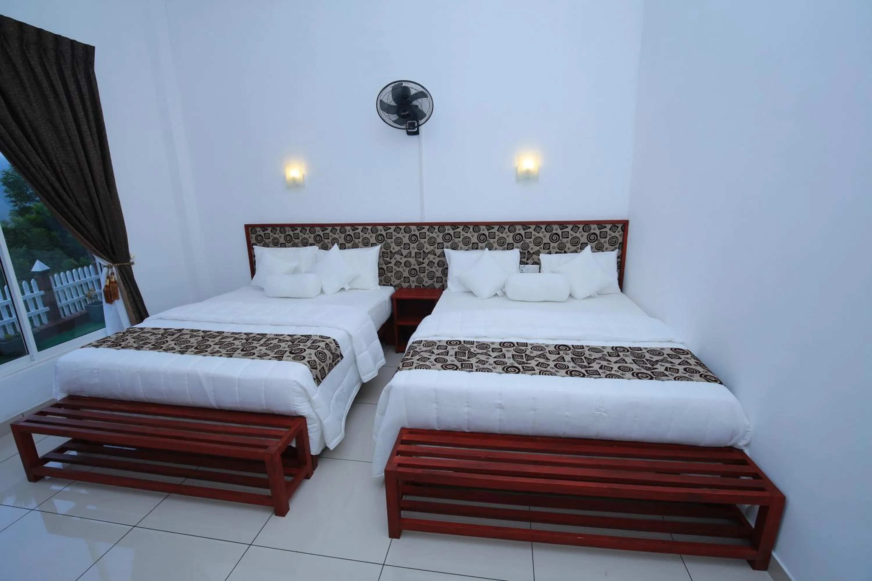 Bedroom, Bed in Ella Red Rock