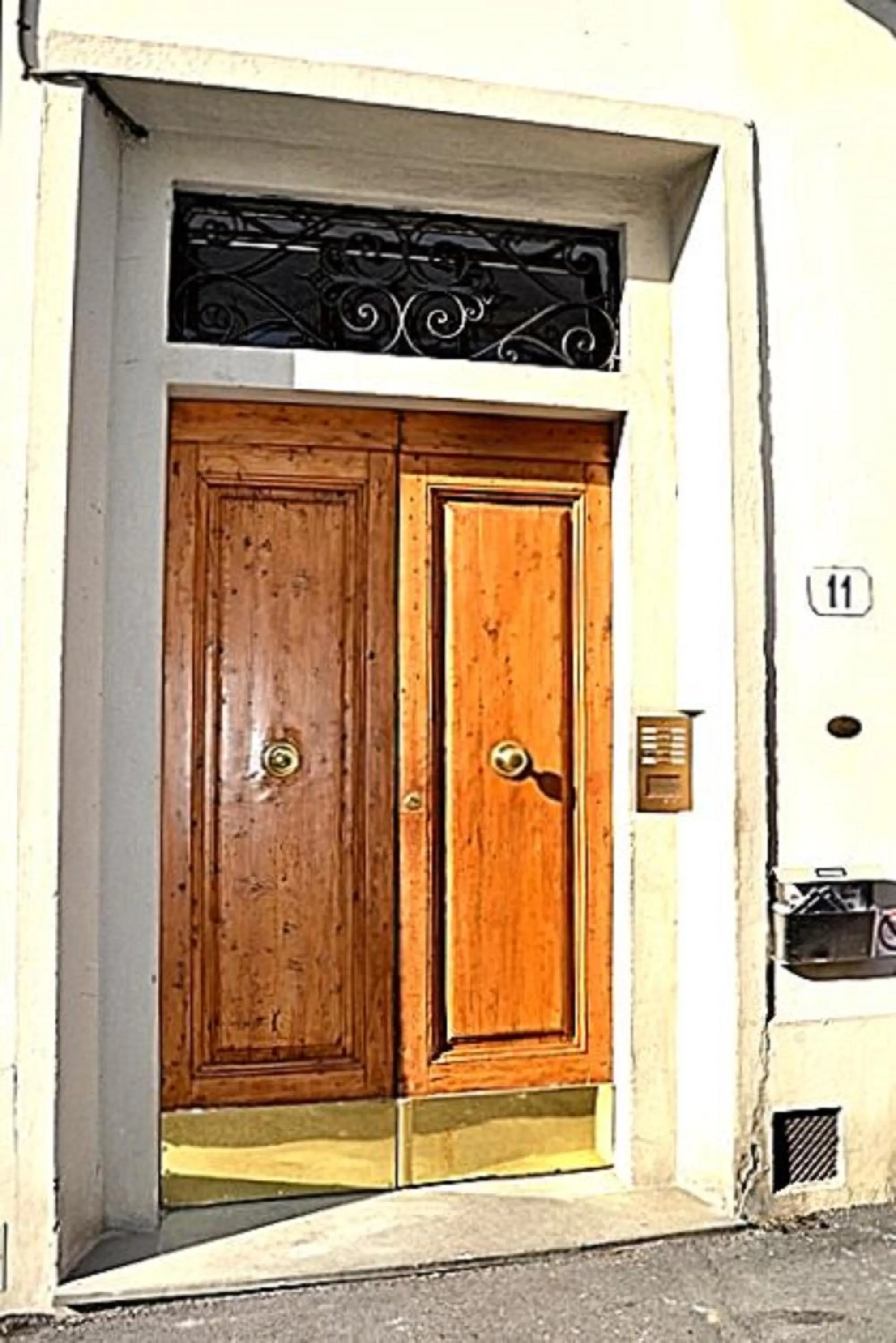 Property building in Chez Moi B&B