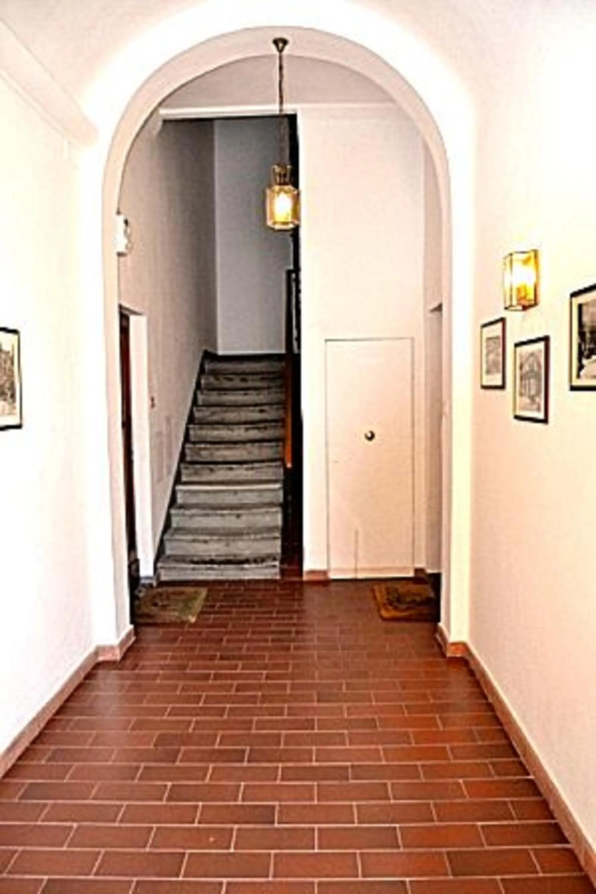 Facade/entrance in Chez Moi B&B