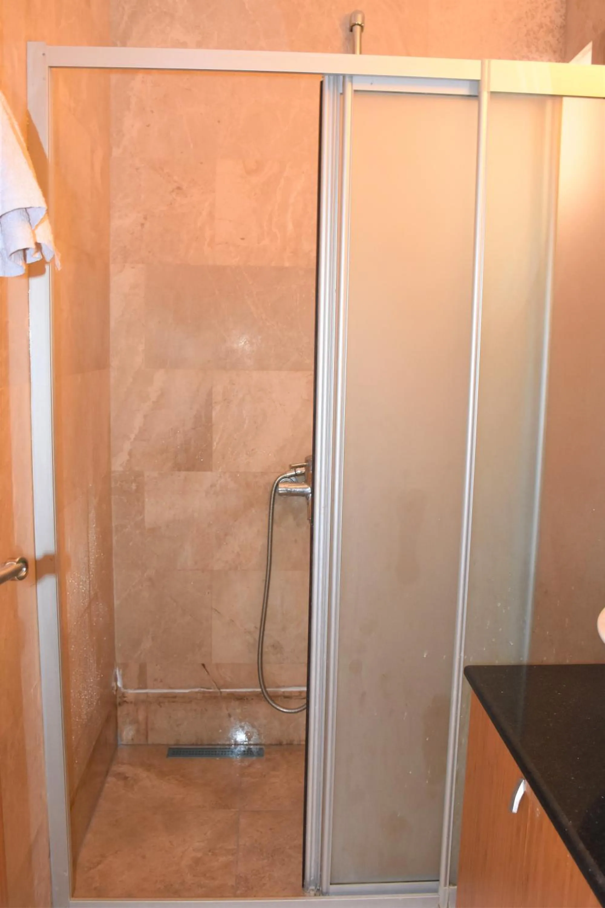 Bathroom in Dinara Apart Hotel