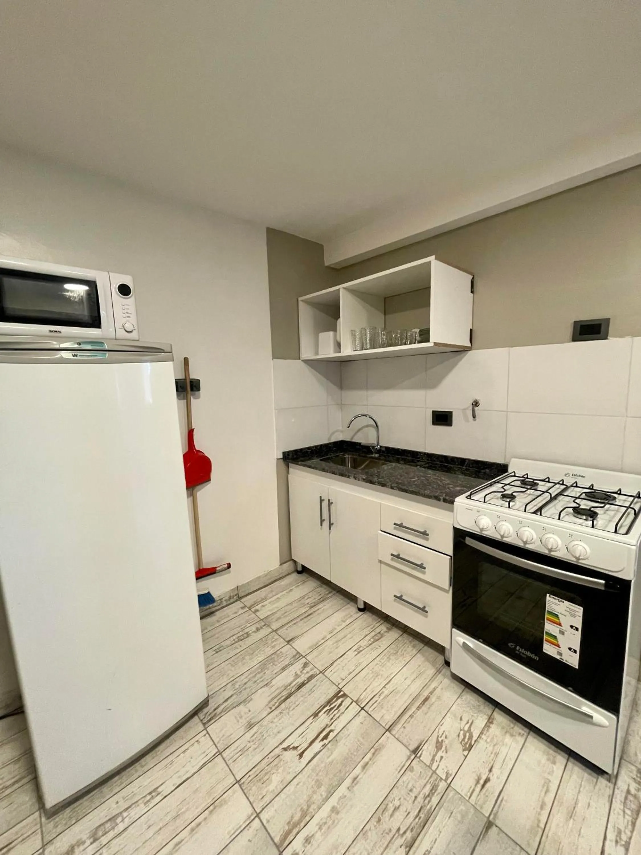 Kitchen or kitchenette in Antu Mahuida Apartments
