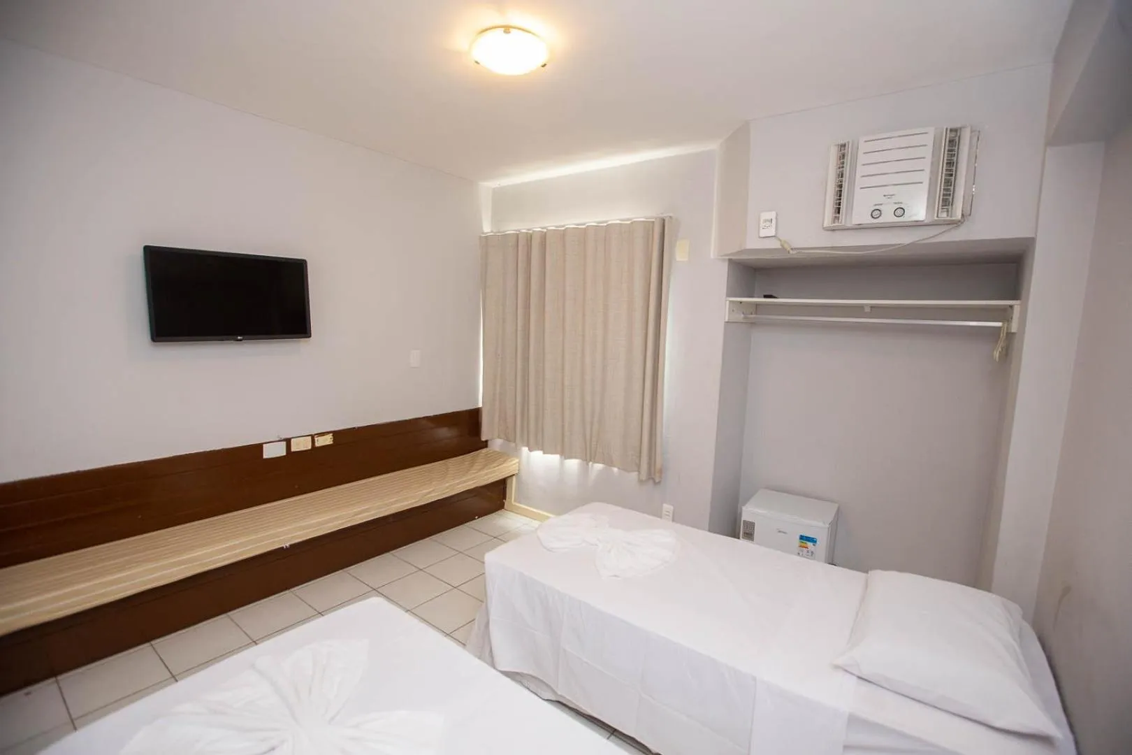 TV and multimedia, Bed in Rede Andrade Mar Hotel - Rio Vermelho