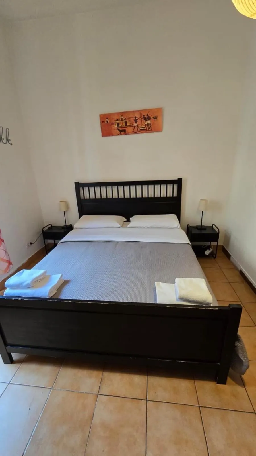 Bed in Meltin' Rome Guest House