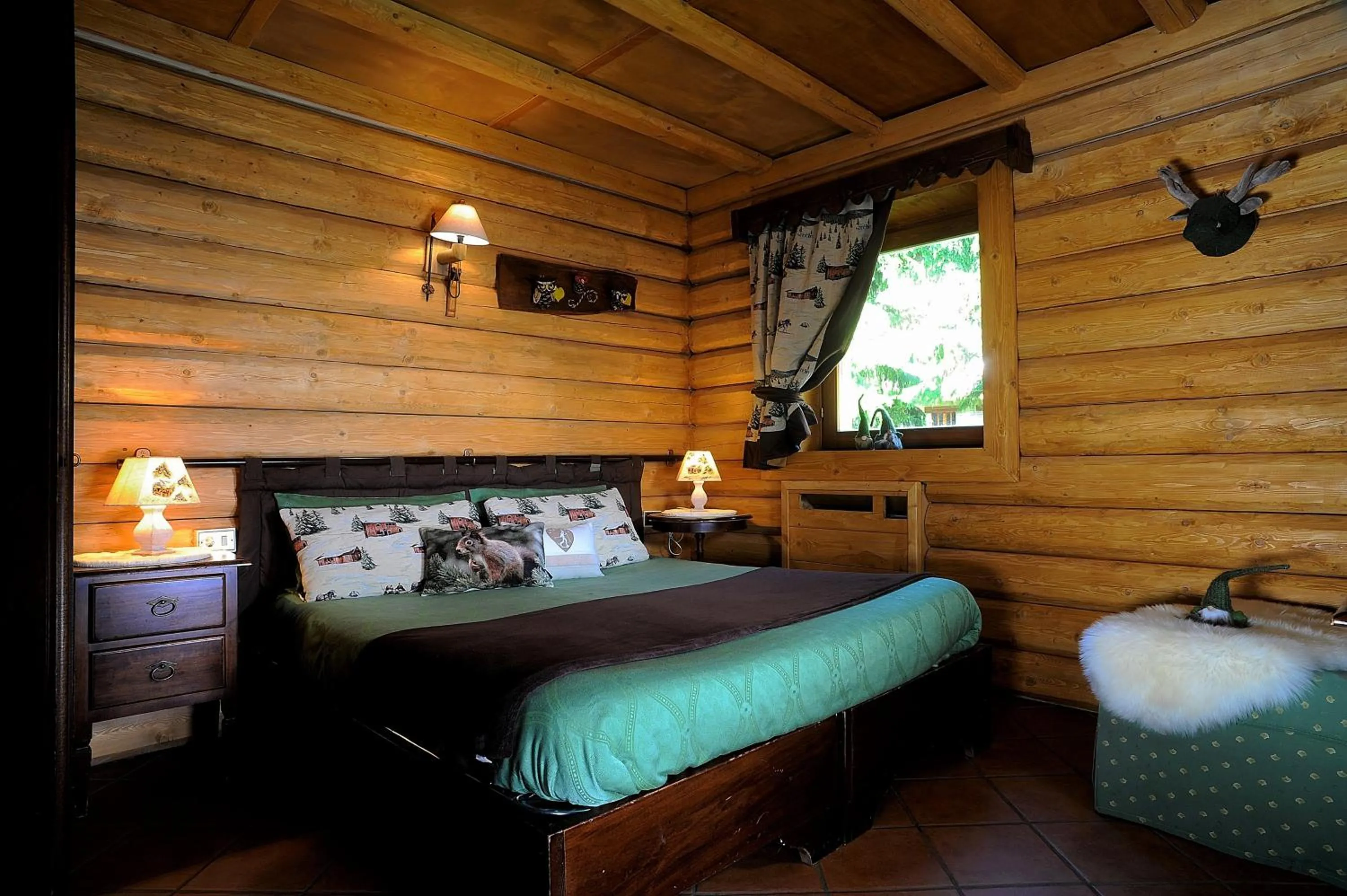 Bedroom, Bed in Residence Foyer D'Antan