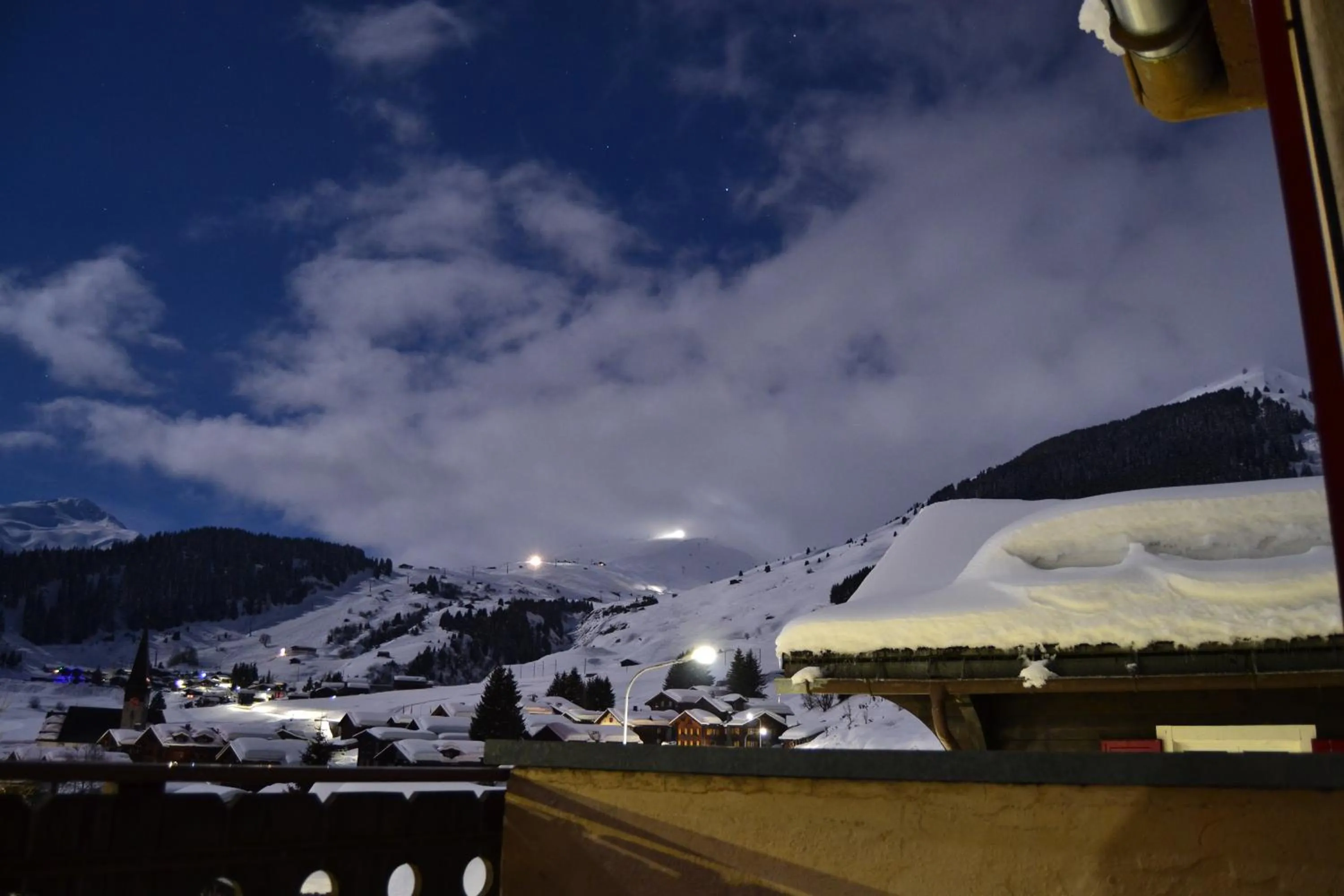 Night in Mountain Lodge Sedrun