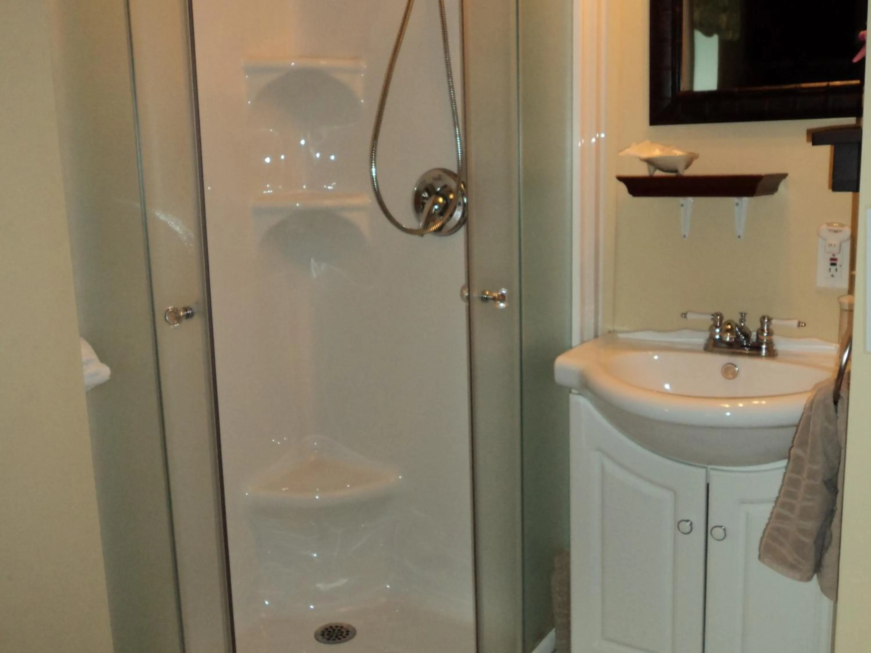 Bathroom in Gite Chute Couette Cafe