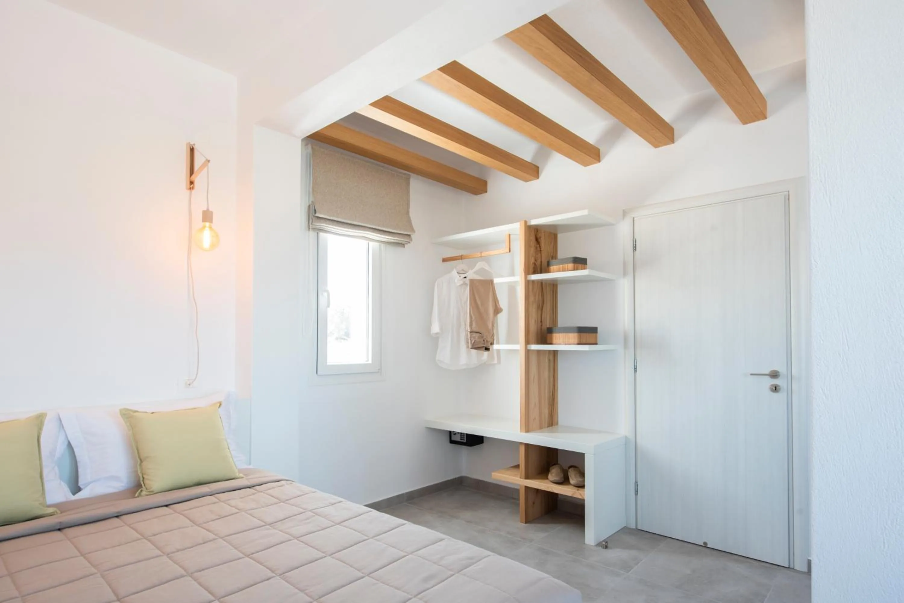 Bedroom, Bed in Valery Suites