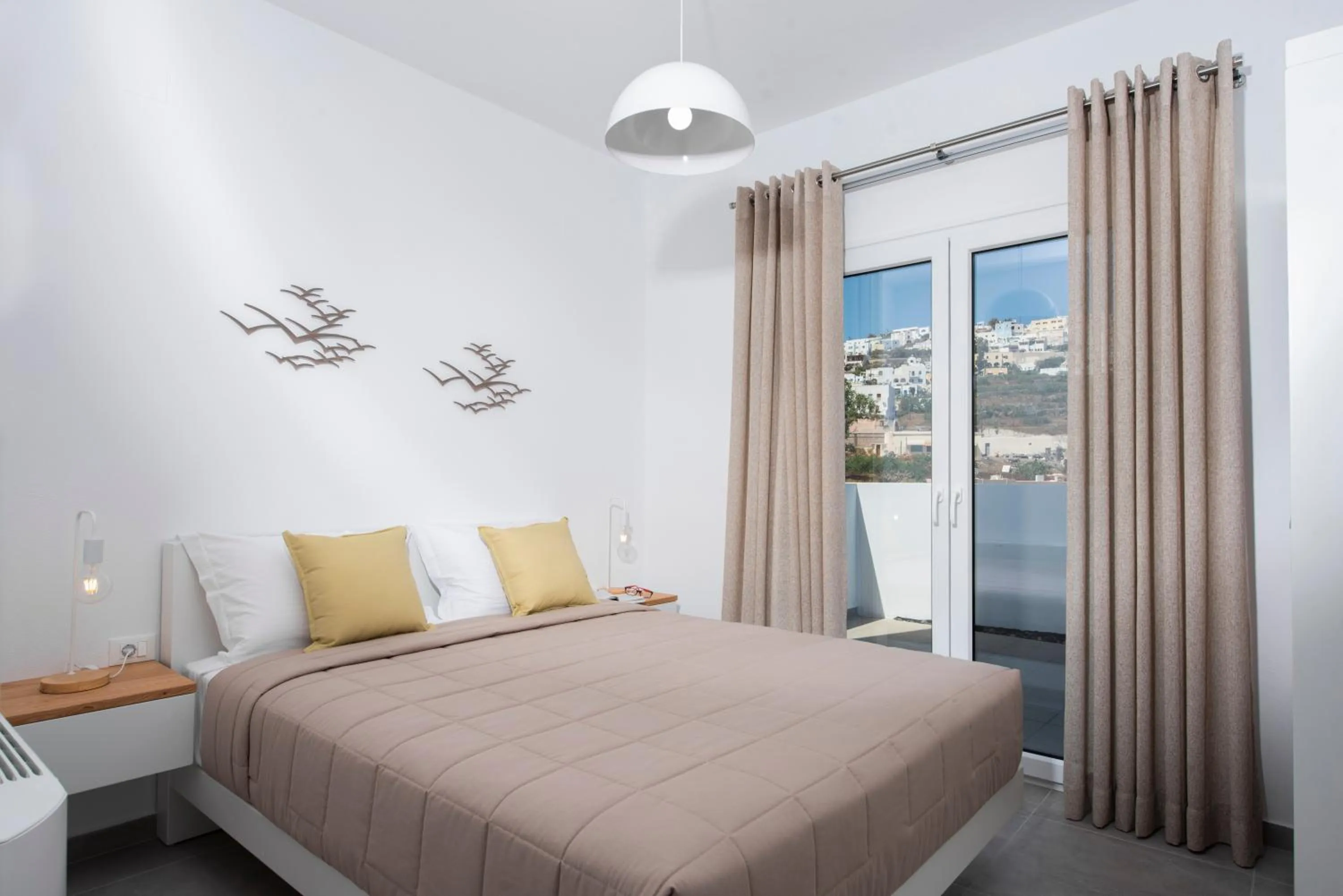 Bedroom, Bed in Valery Suites