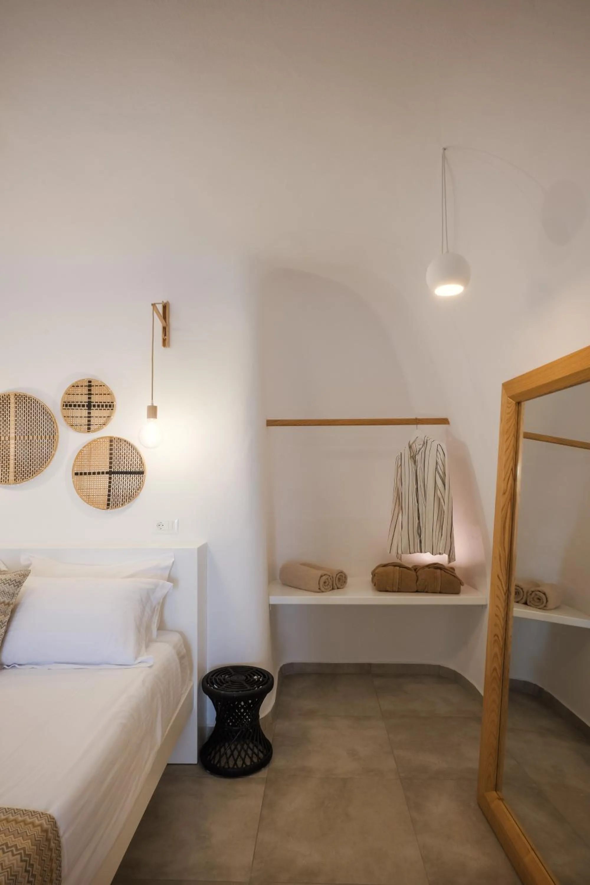 Bedroom, Bed in Valery Suites