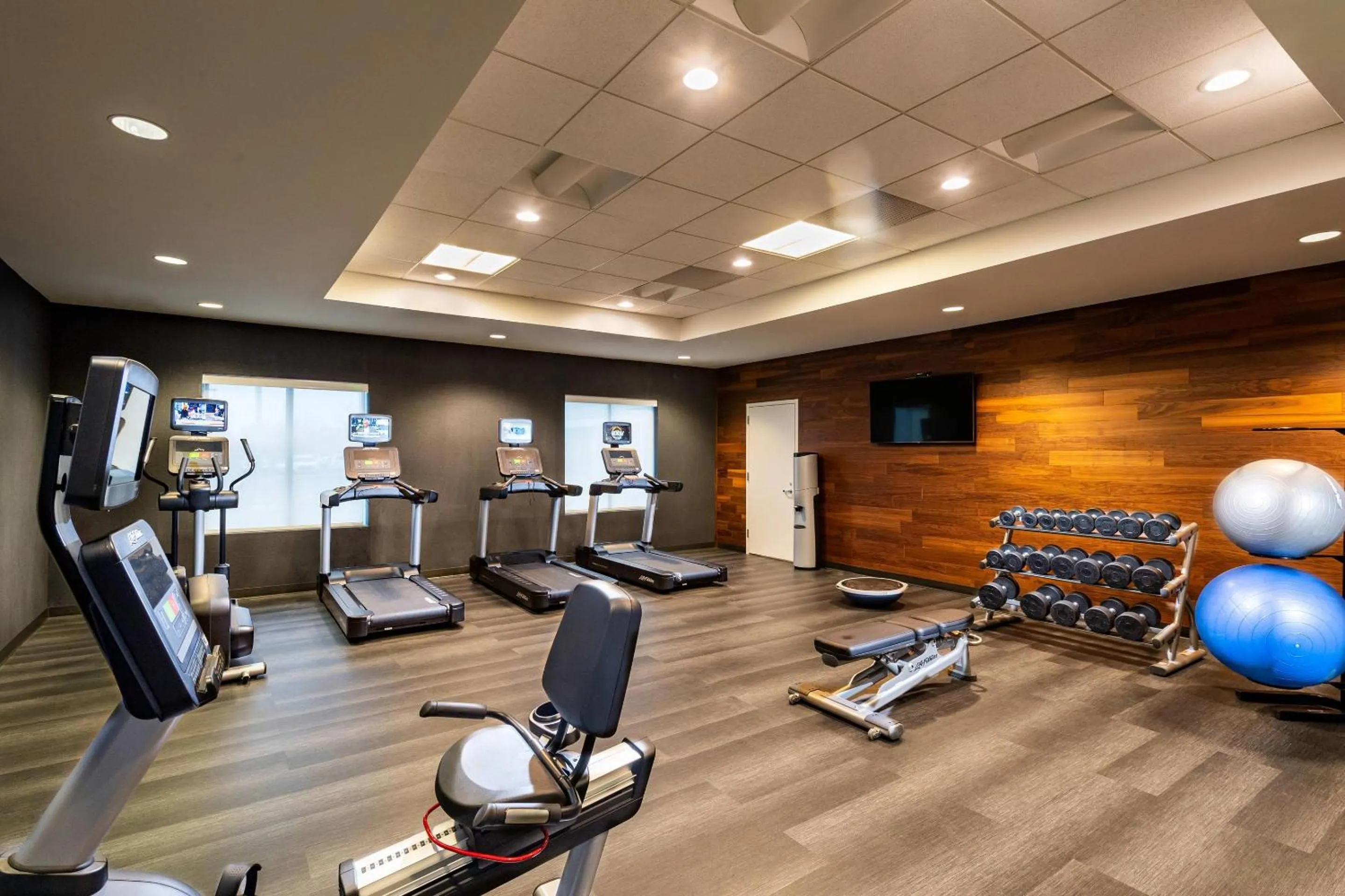 Fitness centre/facilities in Radisson Hotel Fairview Heights - St Louis