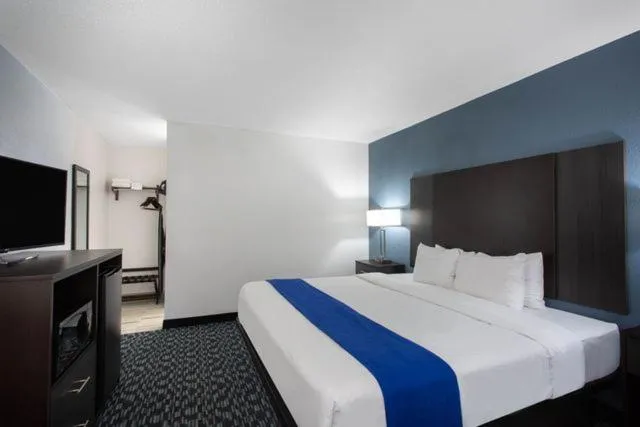 University Inn & Suites