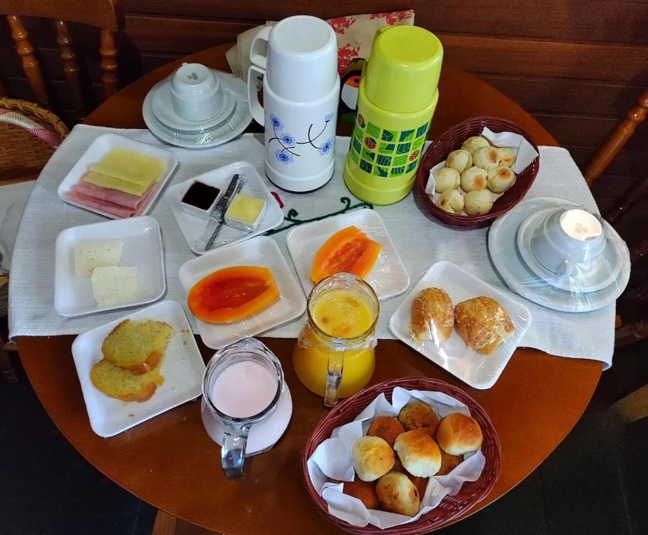 Breakfast in Pousada Refugio do Serrano