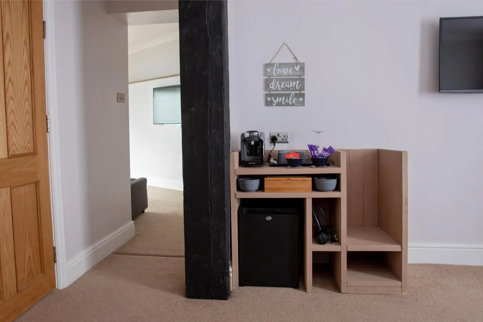 Coffee/tea facilities in The Vanguard York - Private Residence