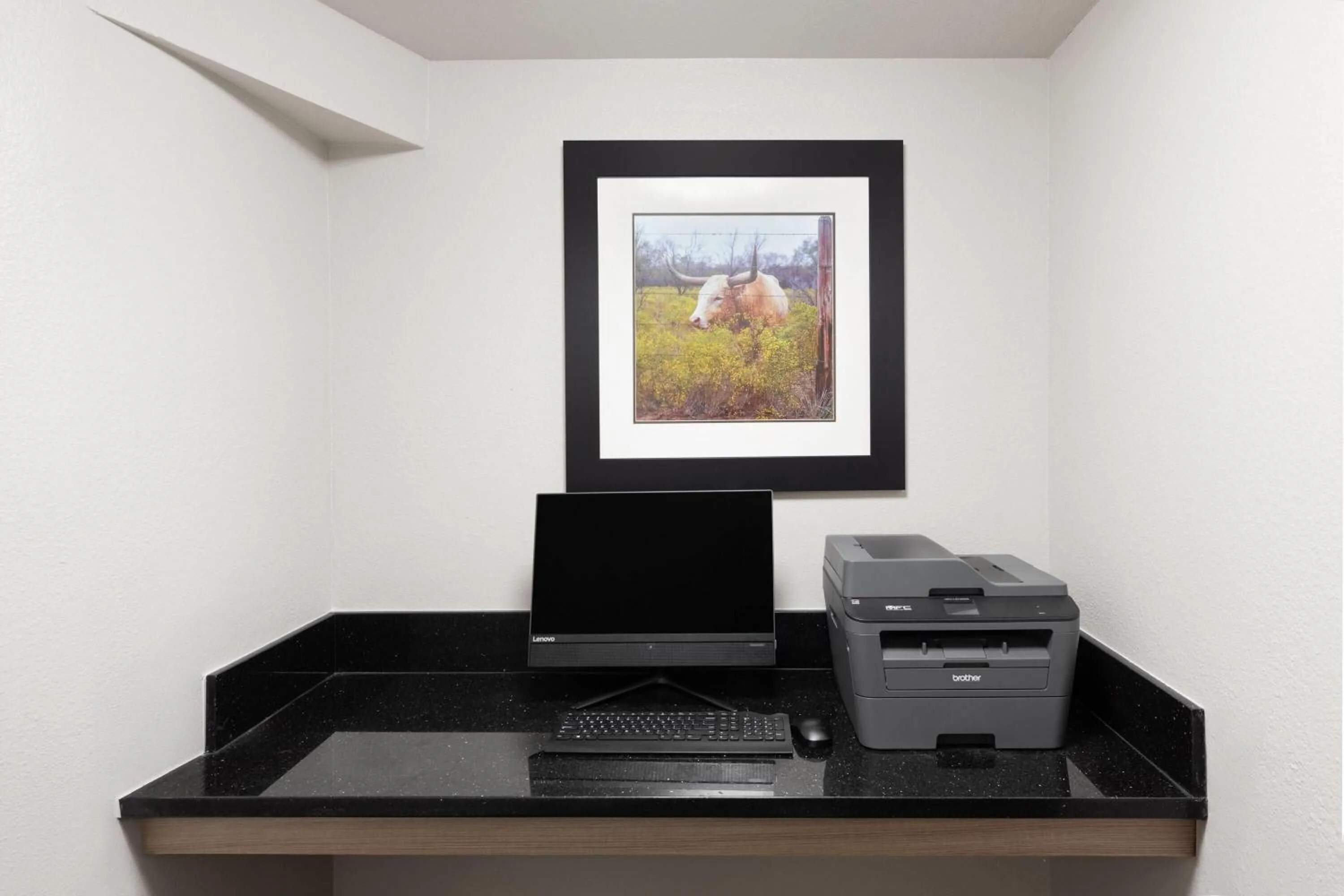 Business facilities in Days Inn & Suites by Wyndham Sam Houston Tollway