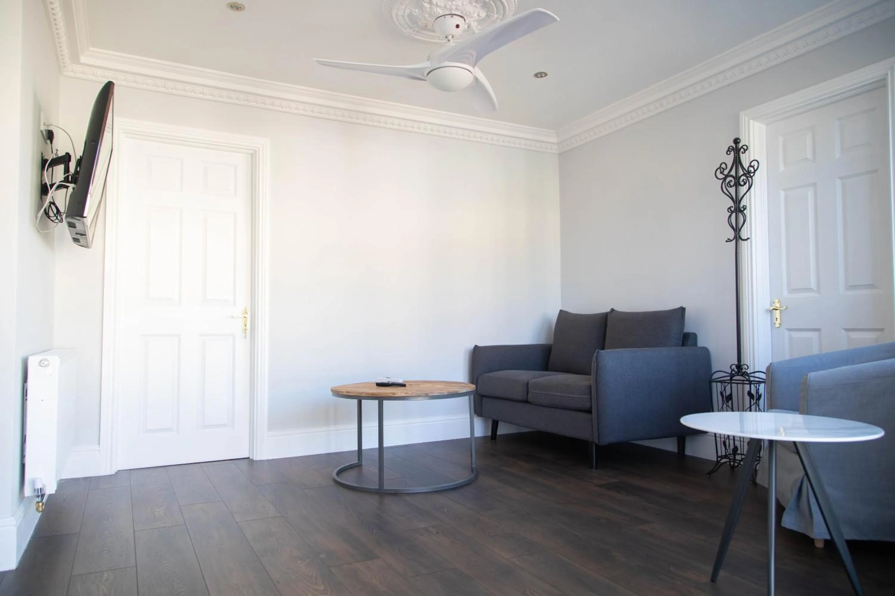 Seating area in Molloys Apartments