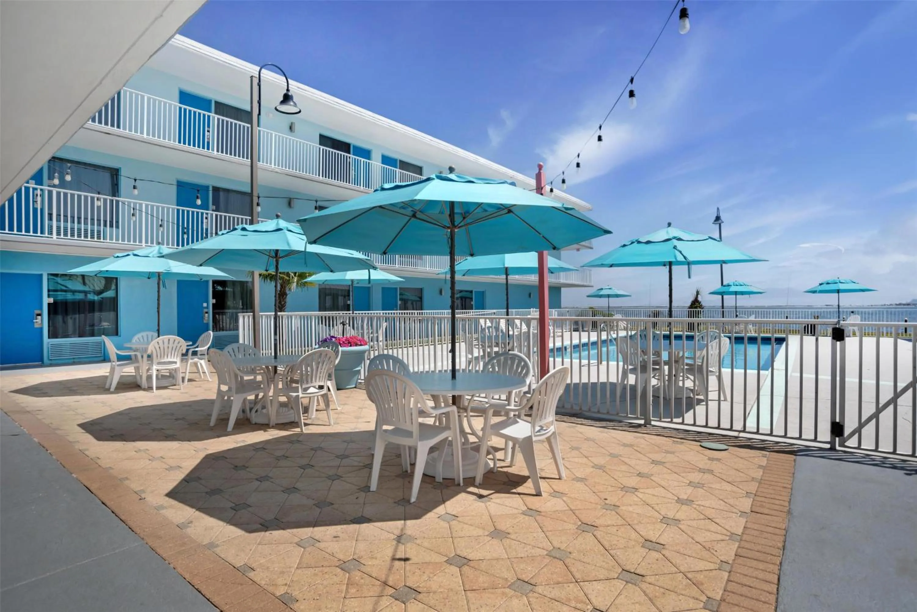 Pool view in Best Western Navarre Waterfront