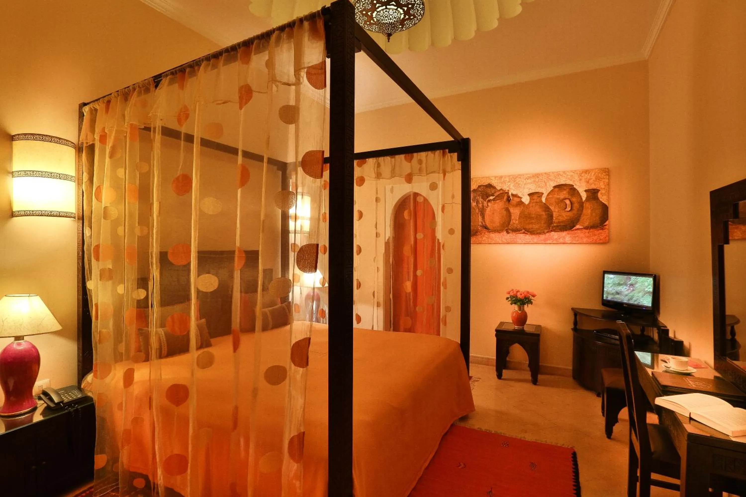 Photo of the whole room, Bed in Riad & Spa Bahia Salam