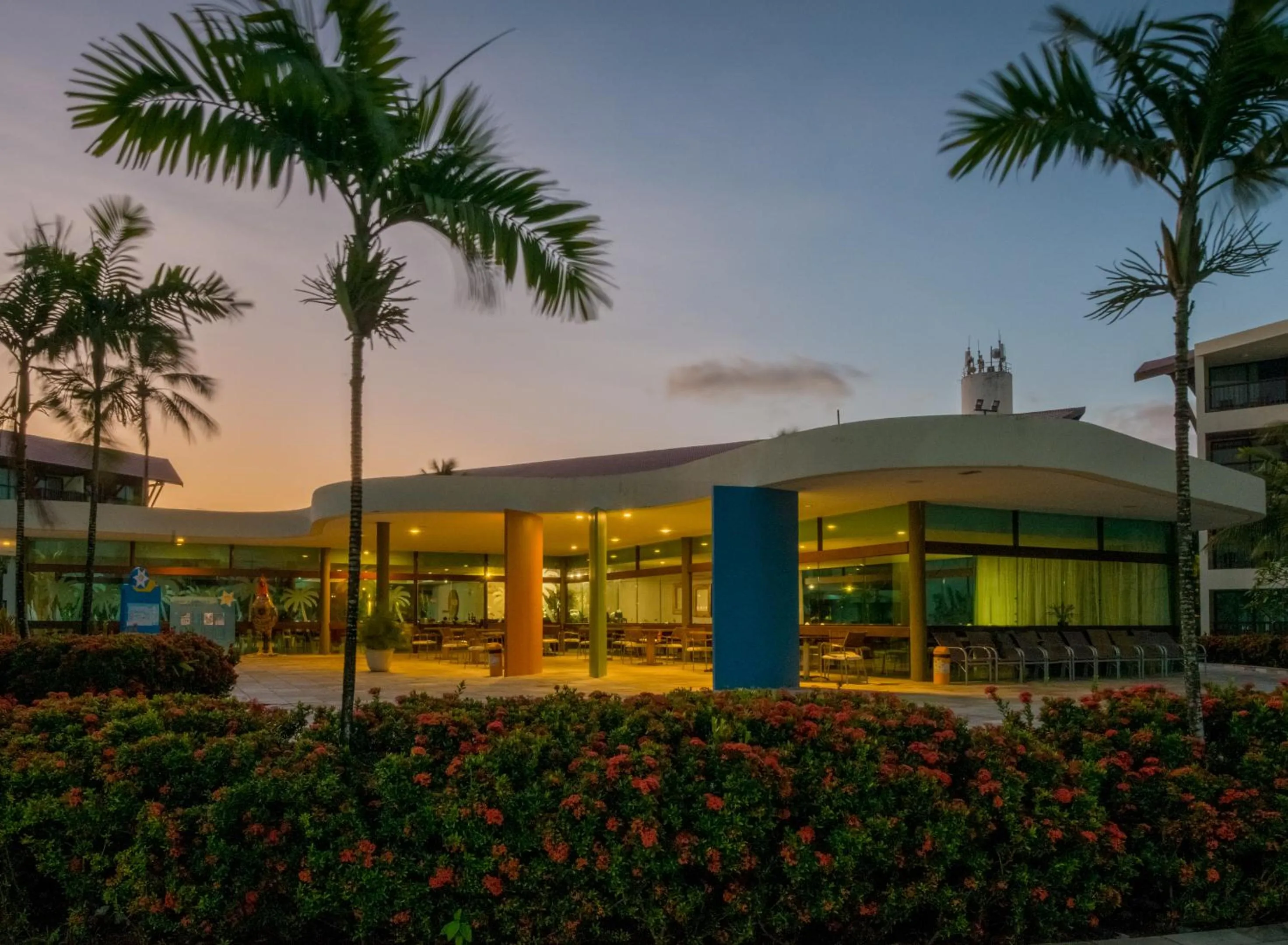 Facade/entrance in Marulhos Resort by MAI