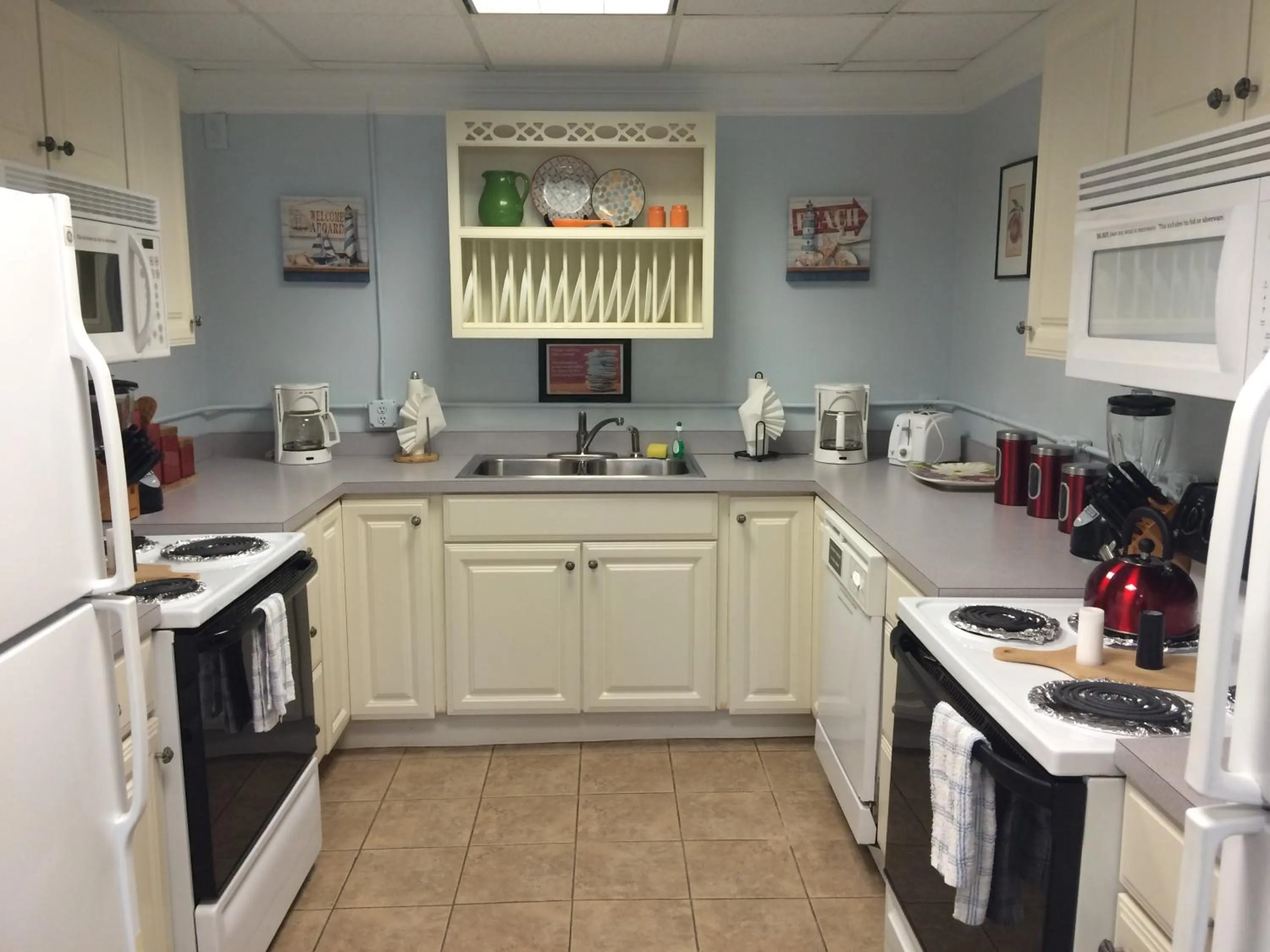 Communal kitchen in Riverview Resort