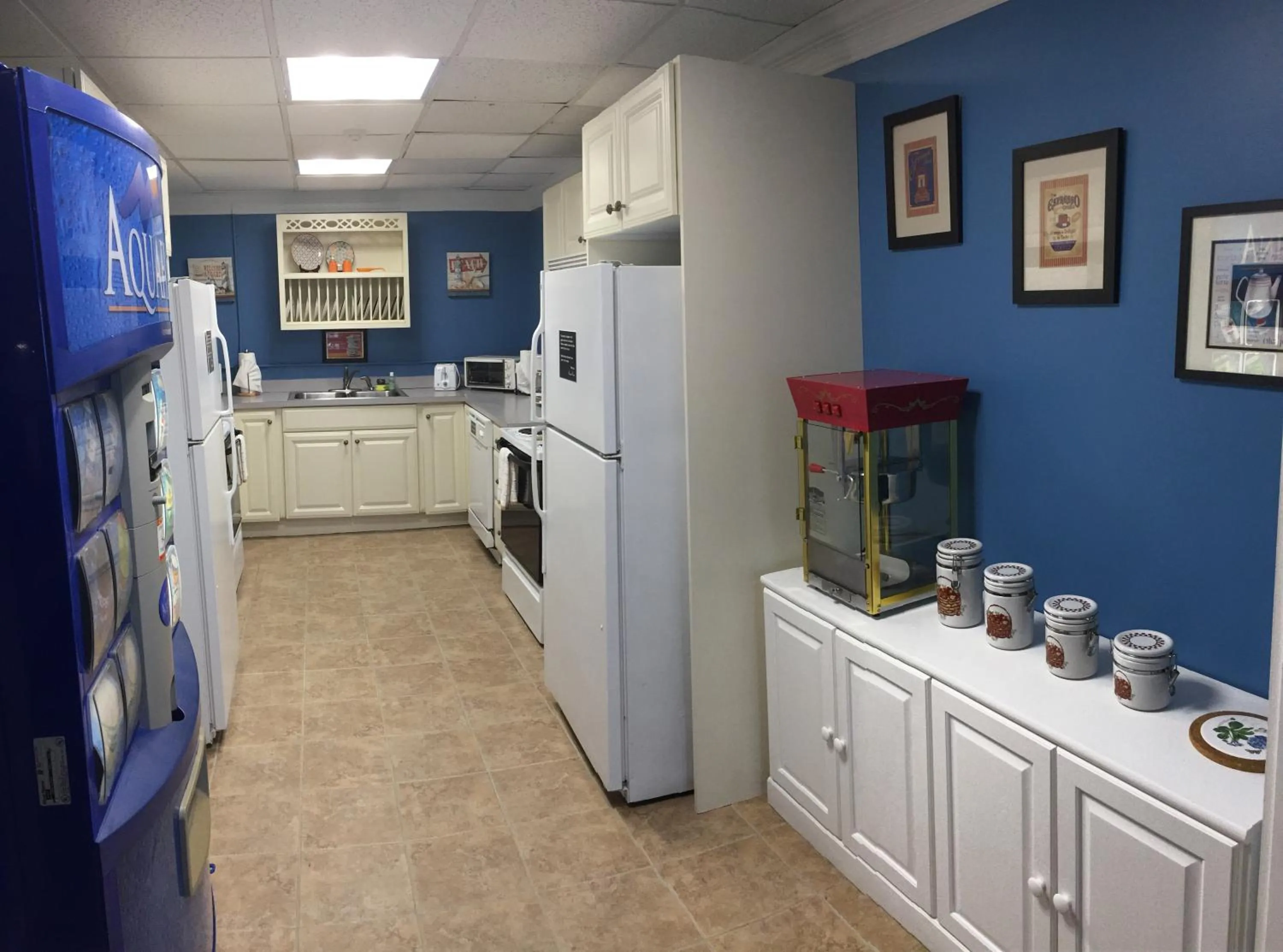 Communal kitchen in Riverview Resort