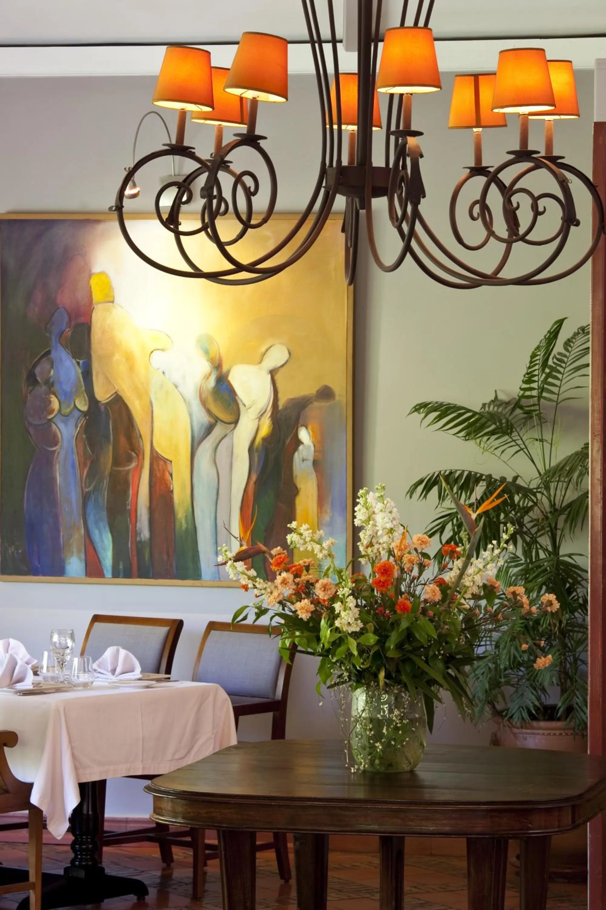 Restaurant/places to eat in La Villa Mandarine