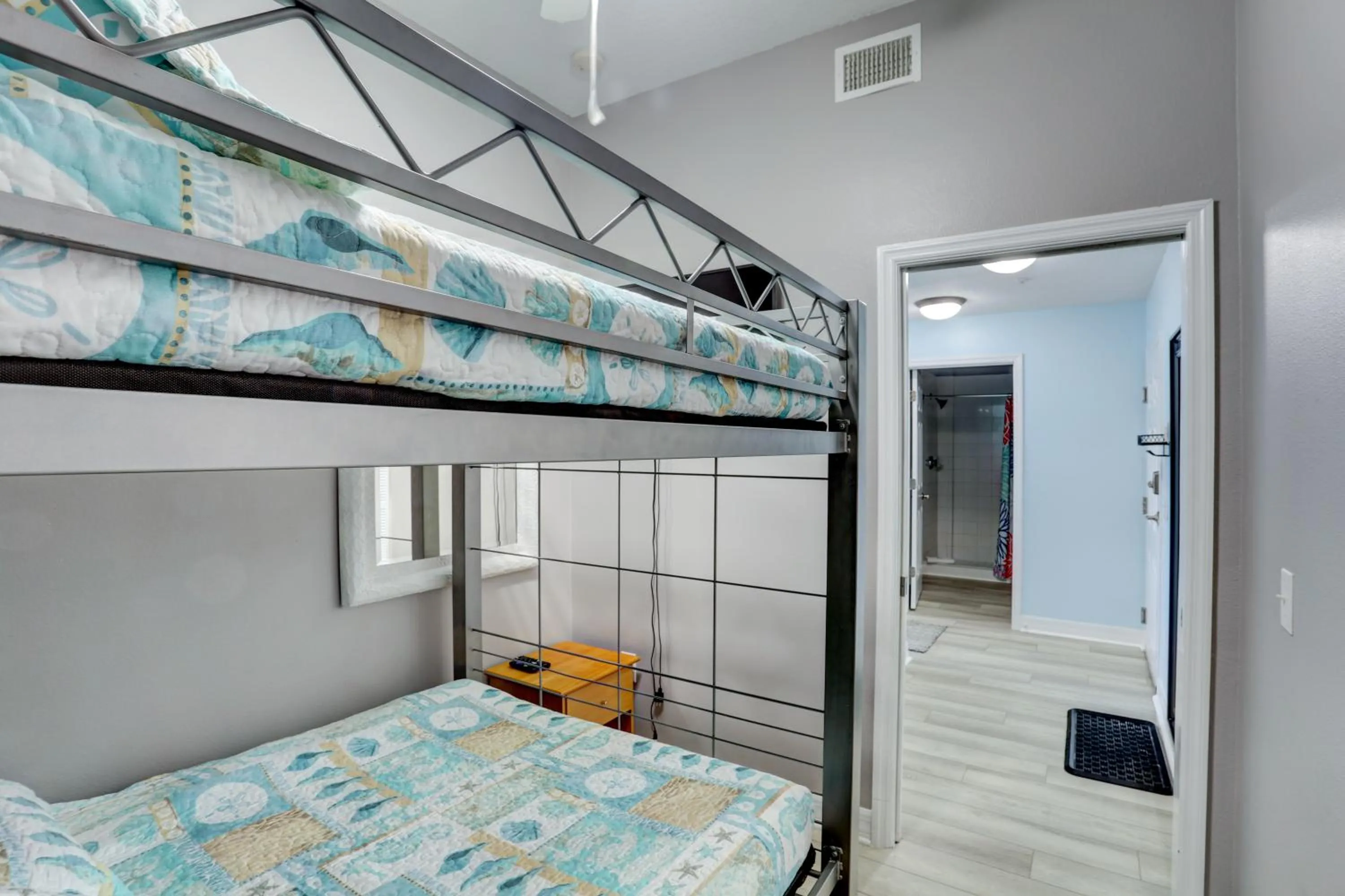 Bed in Madeira Bay Resort II by Travel Resort Services