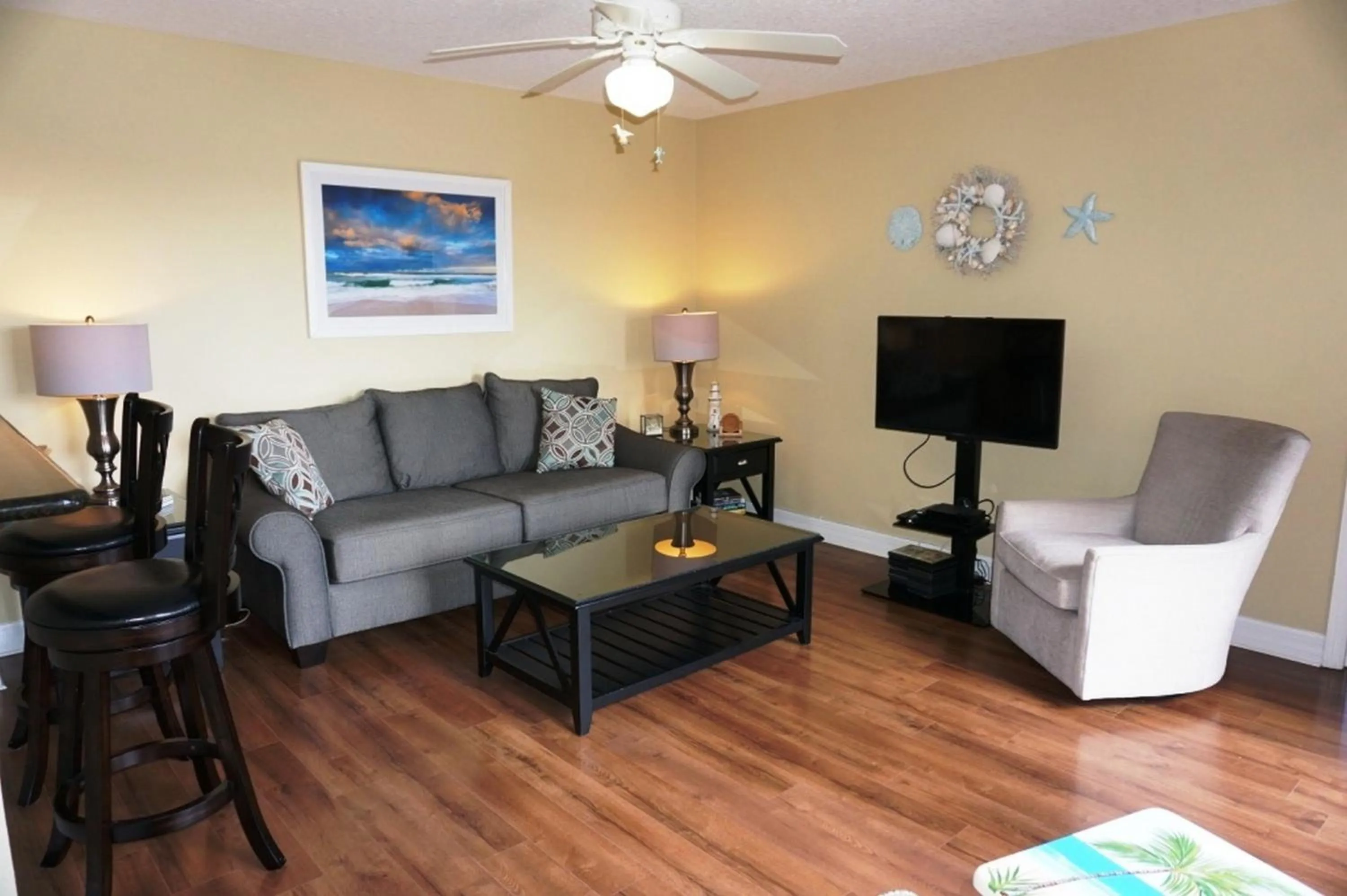 Living room in Madeira Bay Resort II by Travel Resort Services