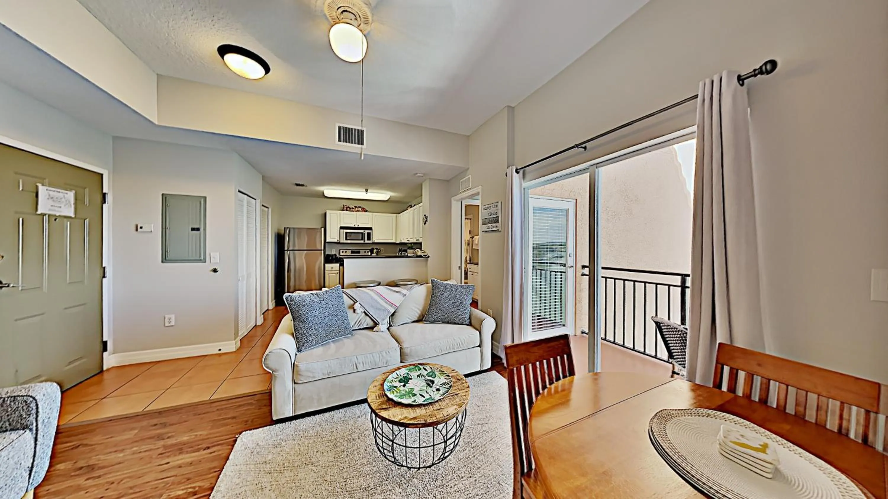 Living room in Madeira Bay Resort II by Travel Resort Services