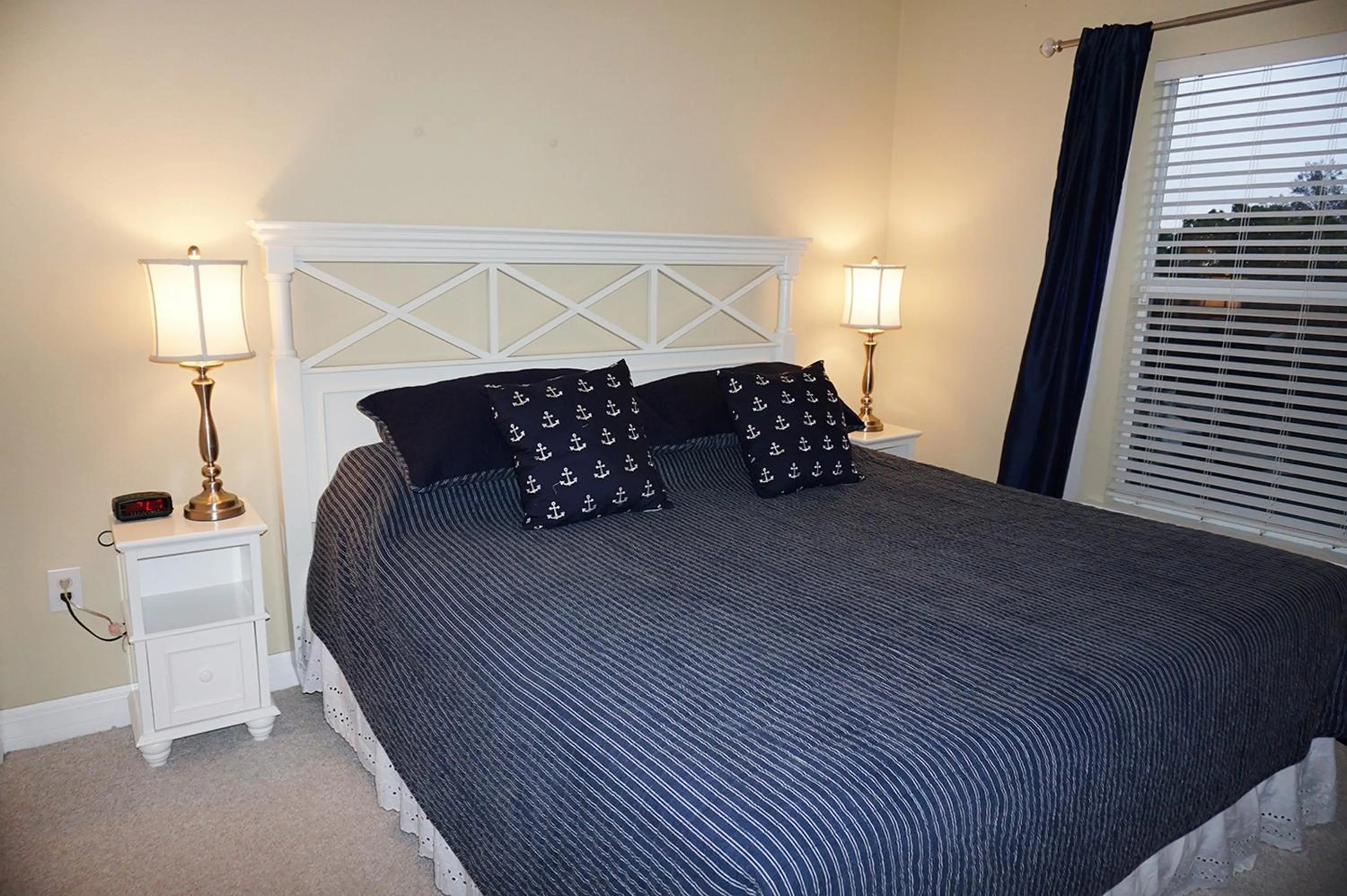 Bed in Madeira Bay Resort II by Travel Resort Services